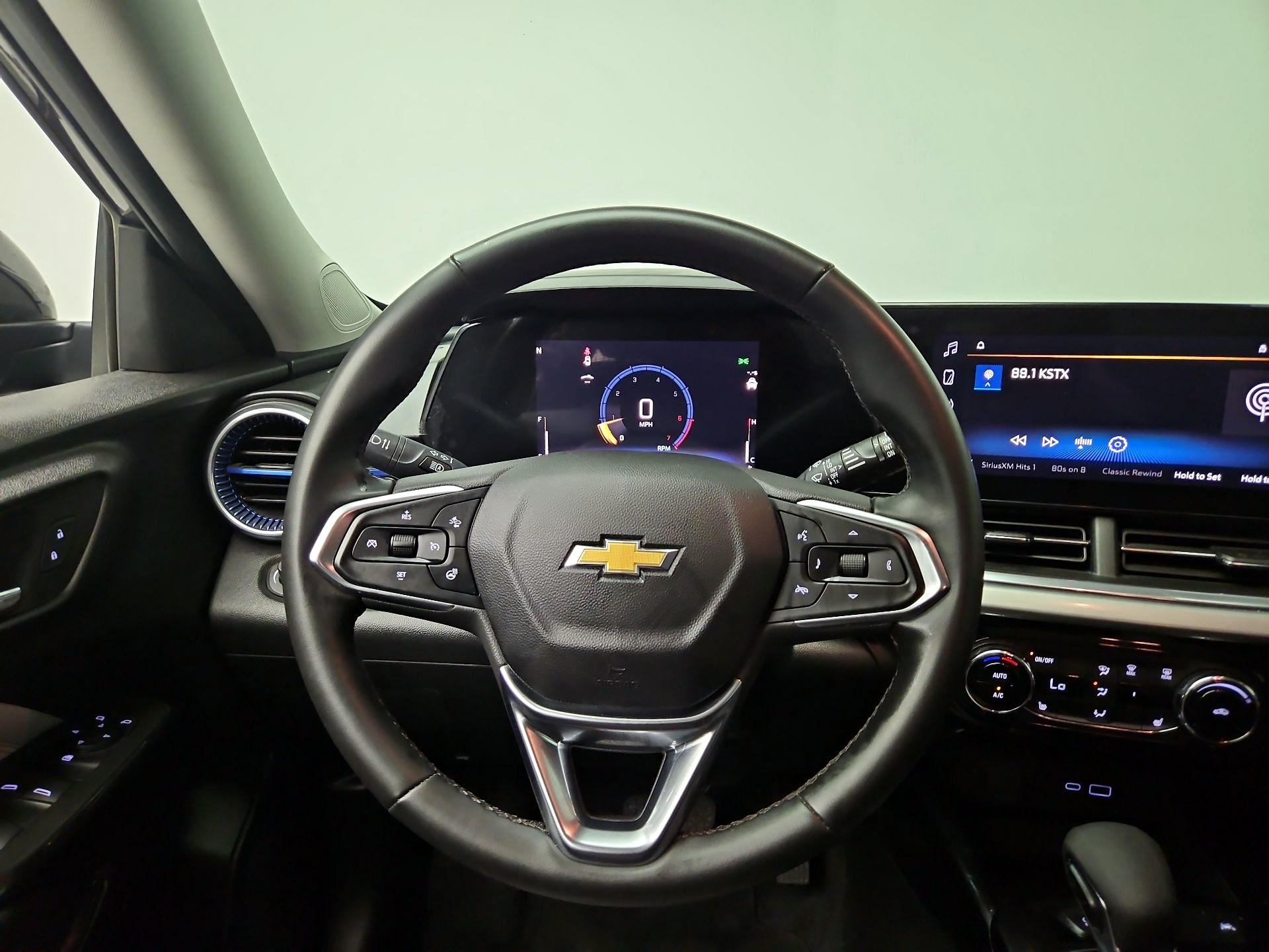 Thumbnail: 2024 Chevrolet Trax - 10