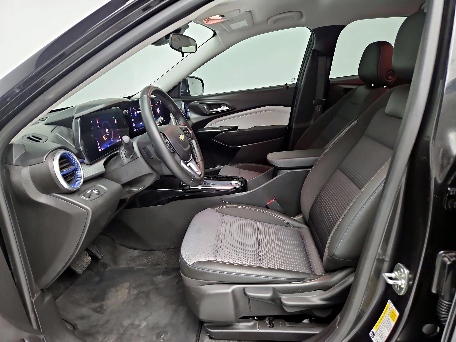 Thumbnail: 2024 Chevrolet Trax - 11