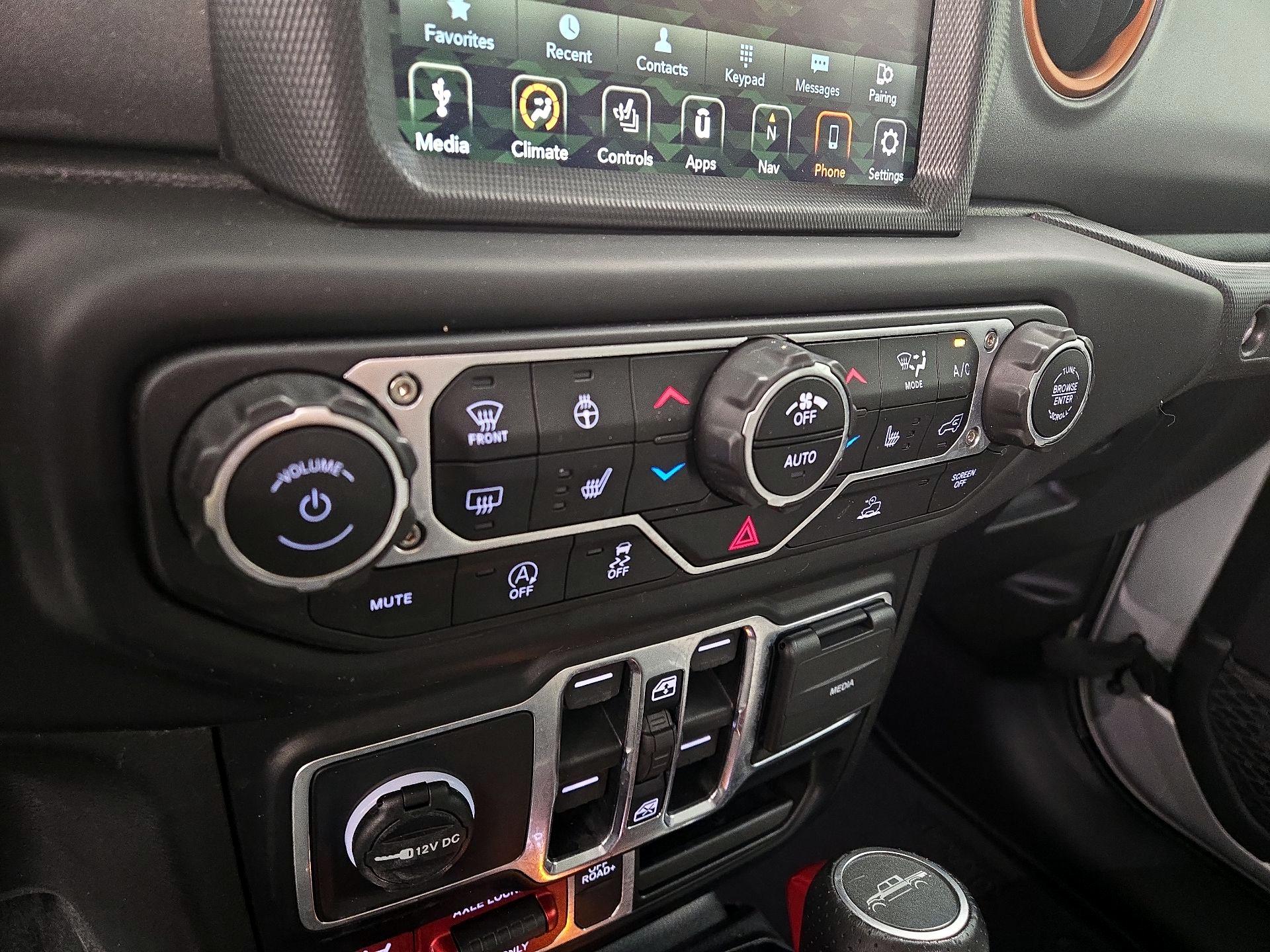 Thumbnail: 2023 Jeep Gladiator - 17
