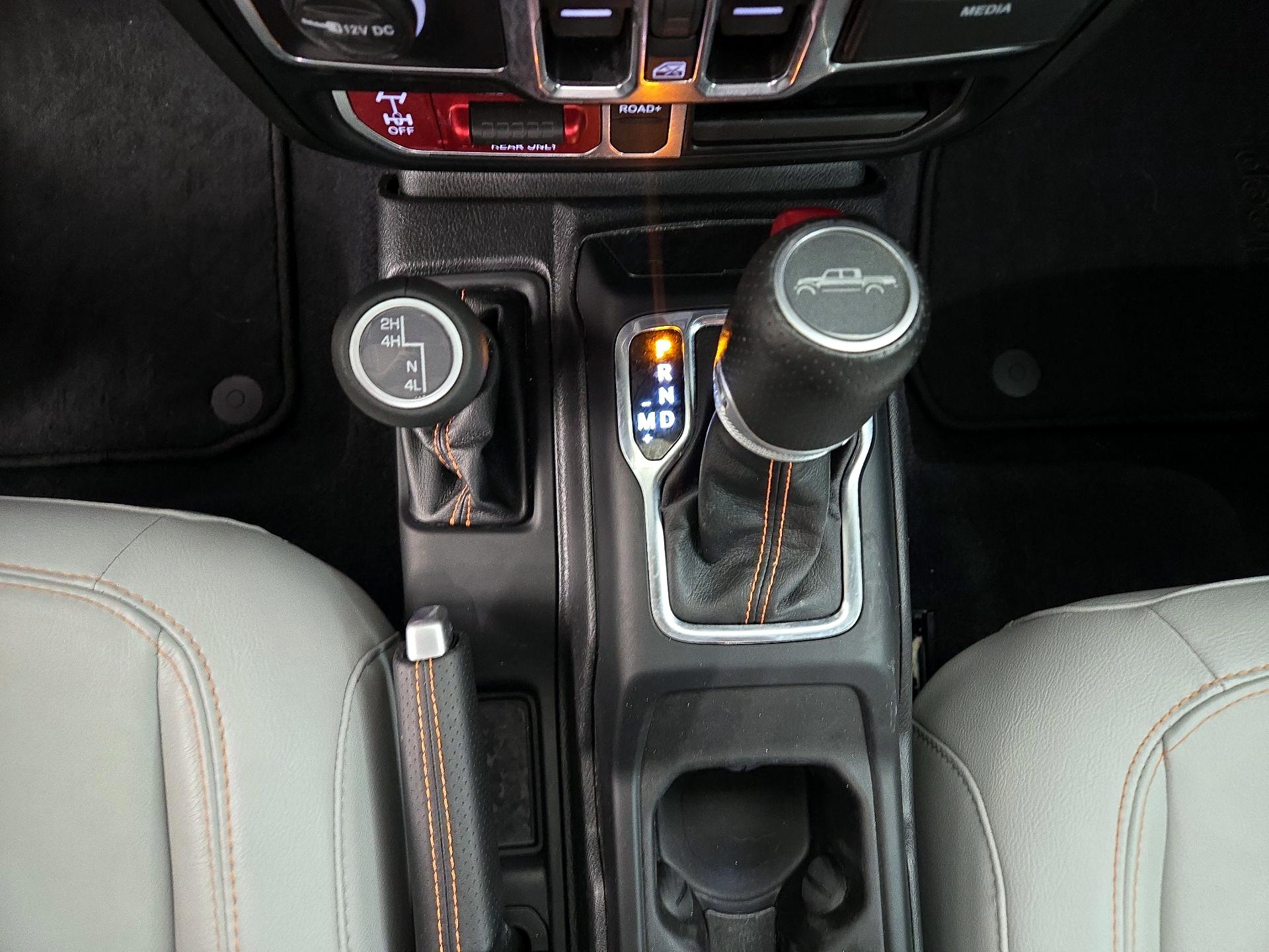 Thumbnail: 2023 Jeep Gladiator - 18