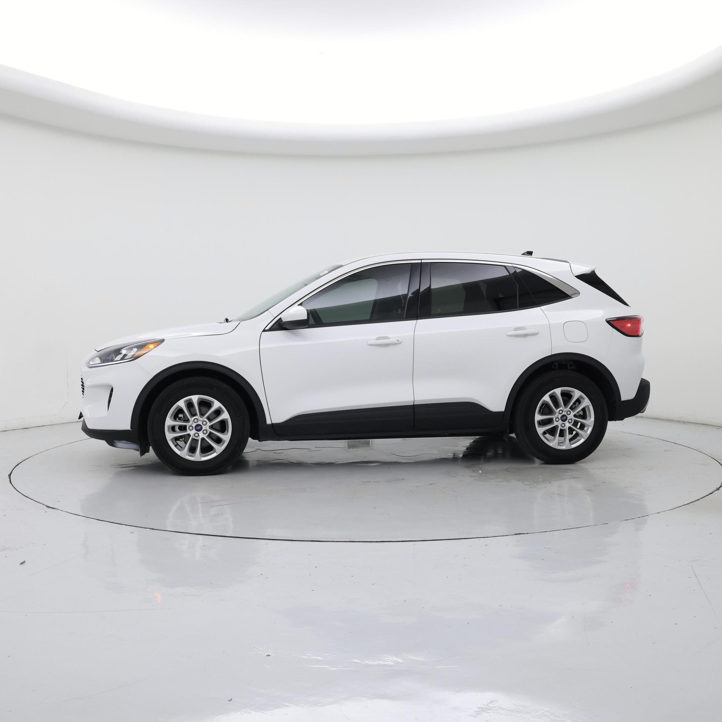 Thumbnail: 2020 Ford Escape - 3