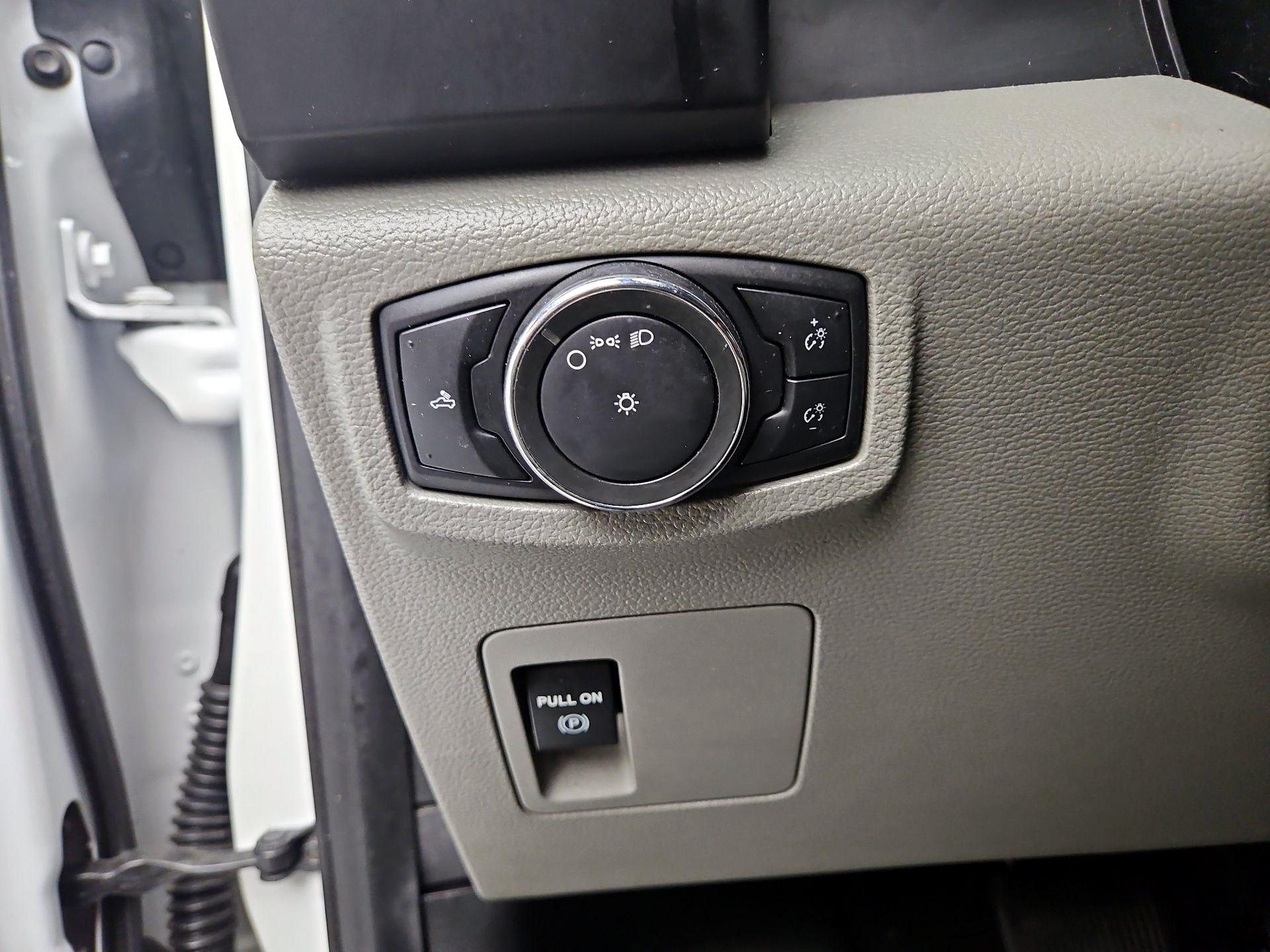 Thumbnail: 2015 Ford F-150 - 13