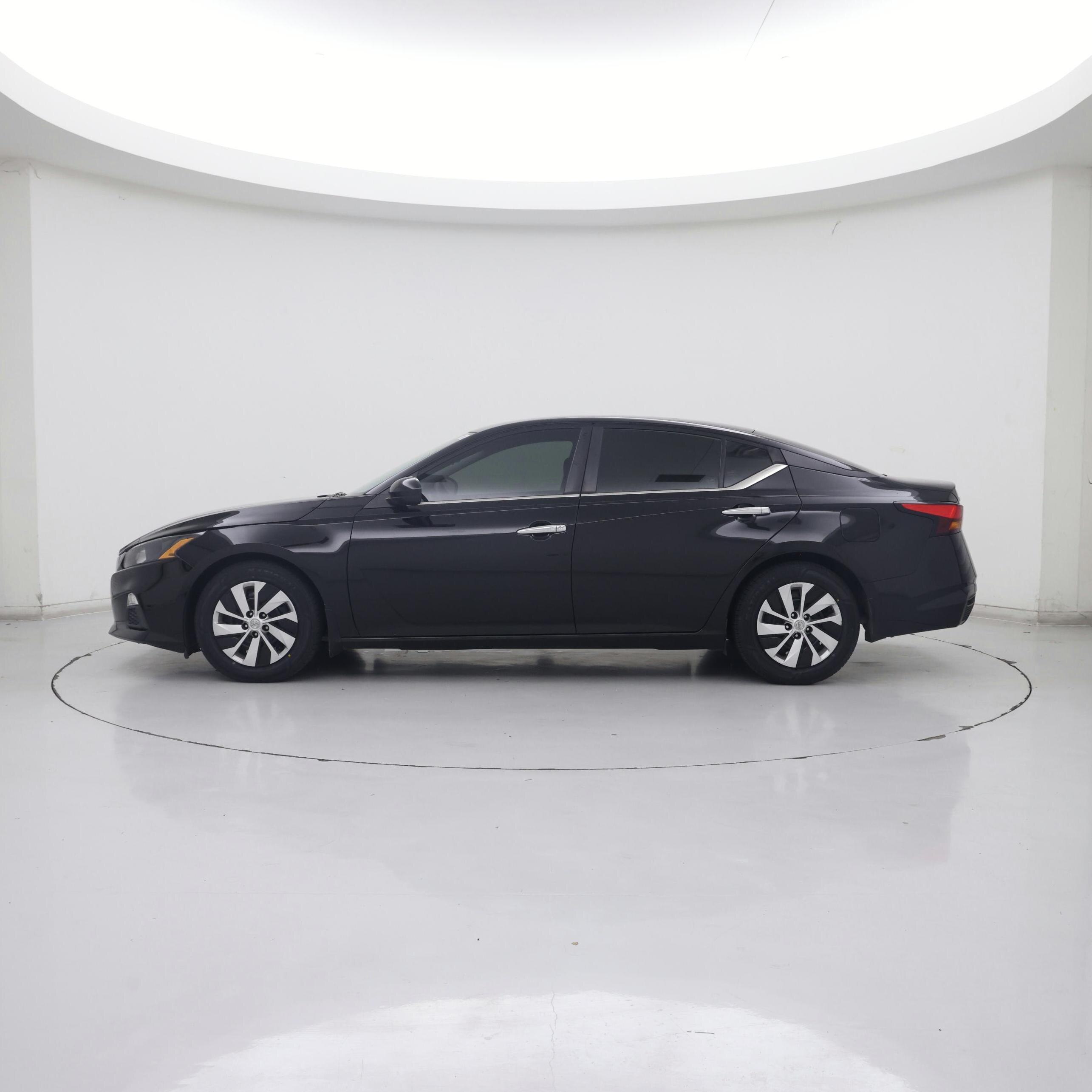 Thumbnail: 2022 Nissan Altima - 3