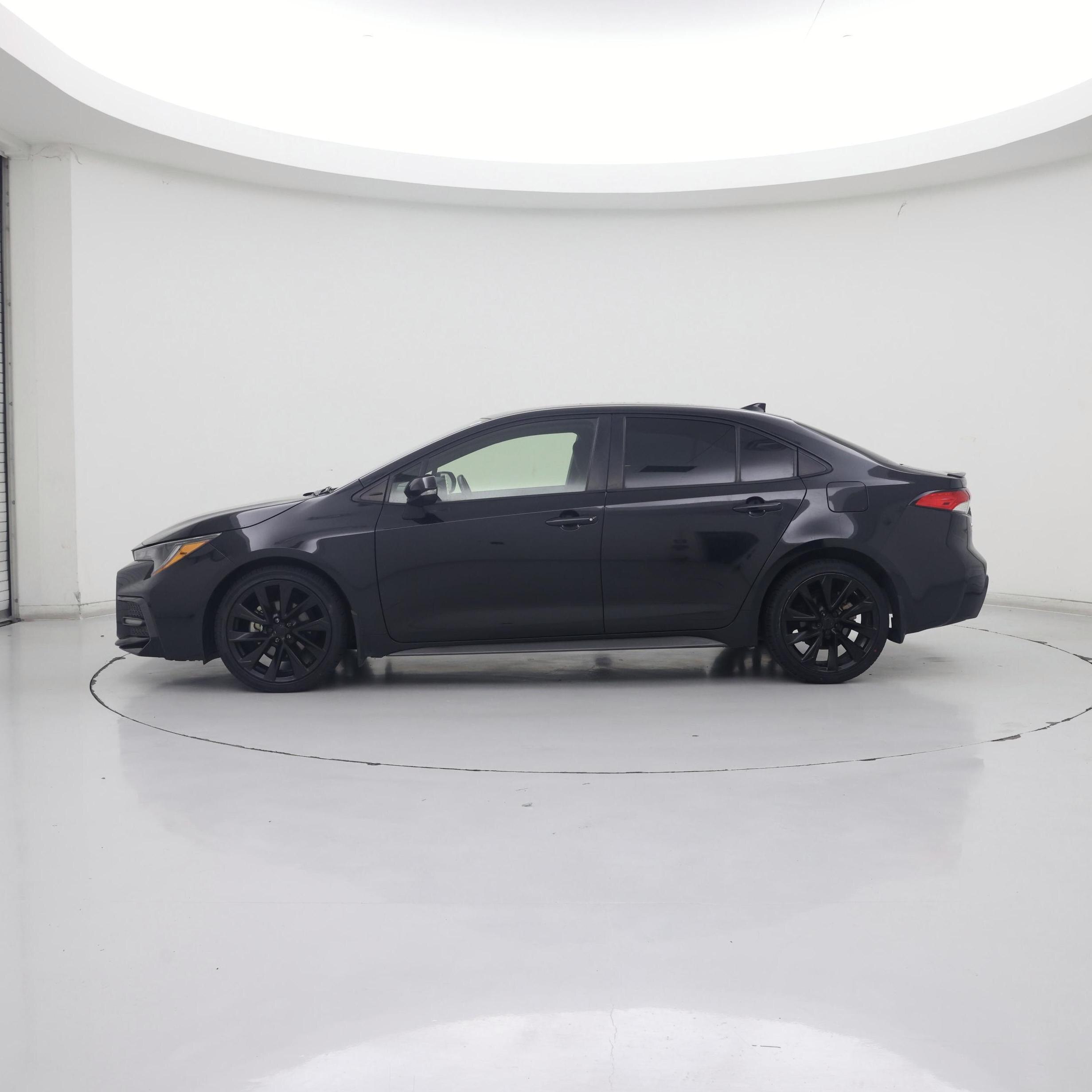 Thumbnail: 2022 Toyota Corolla - 3