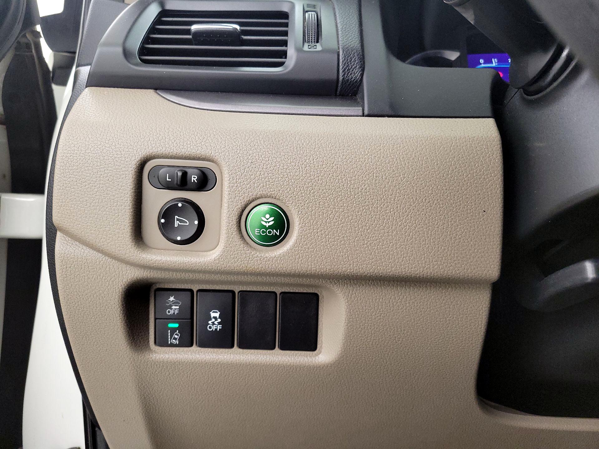 Thumbnail: 2019 Honda Pilot - 13