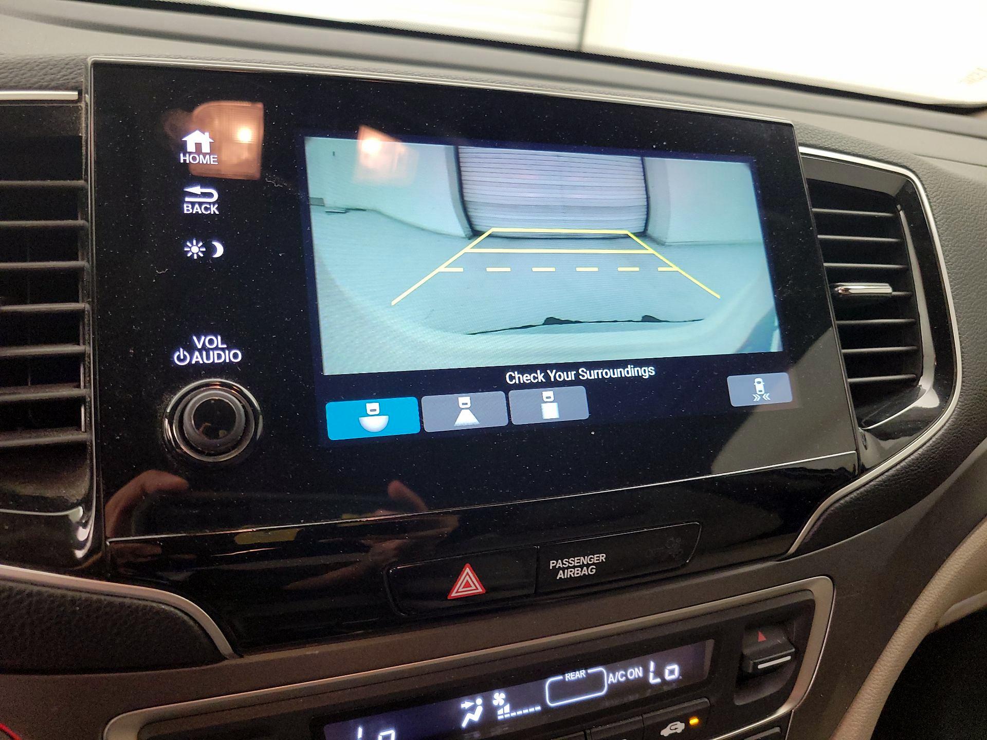 Thumbnail: 2019 Honda Pilot - 14