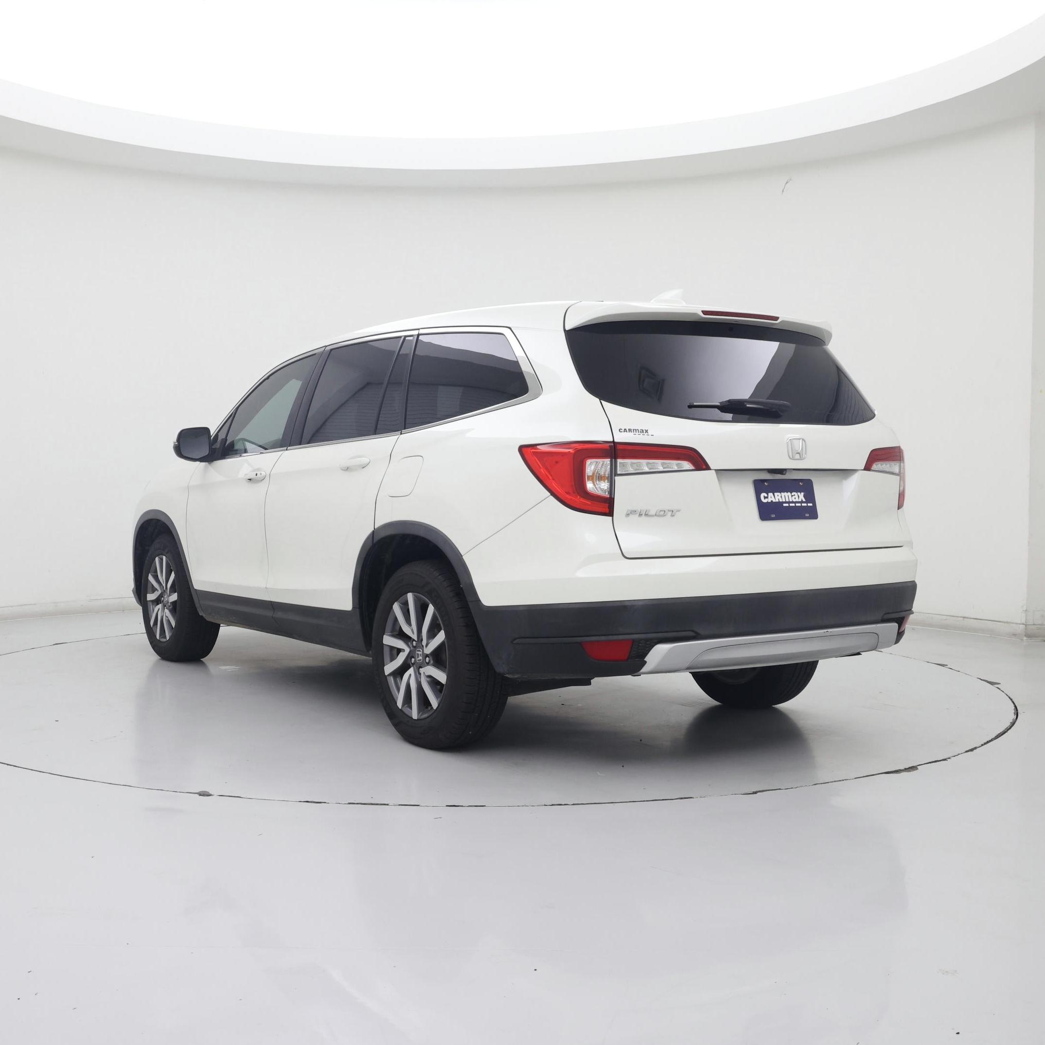 Thumbnail: 2019 Honda Pilot - 2