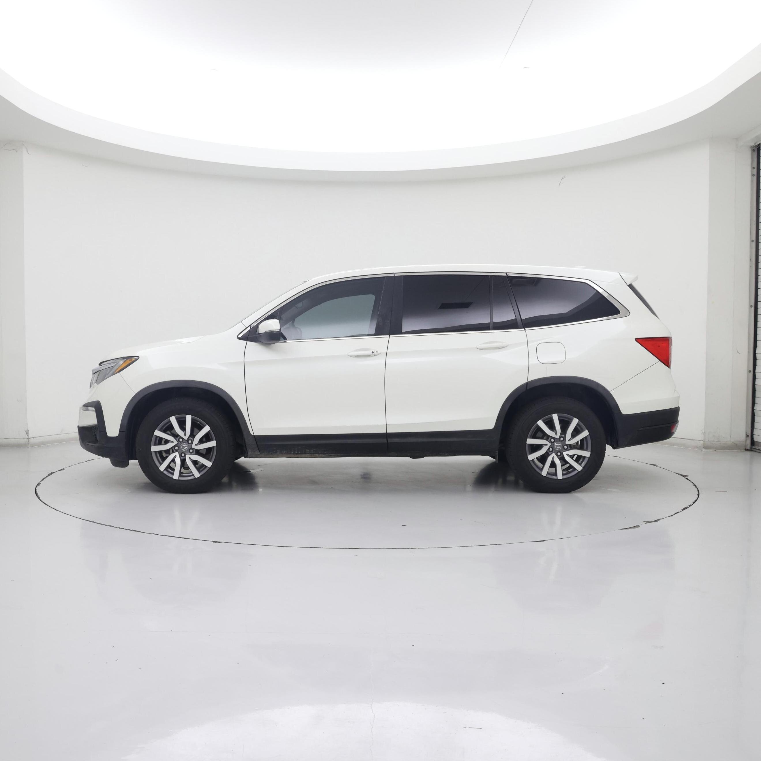 Thumbnail: 2019 Honda Pilot - 3