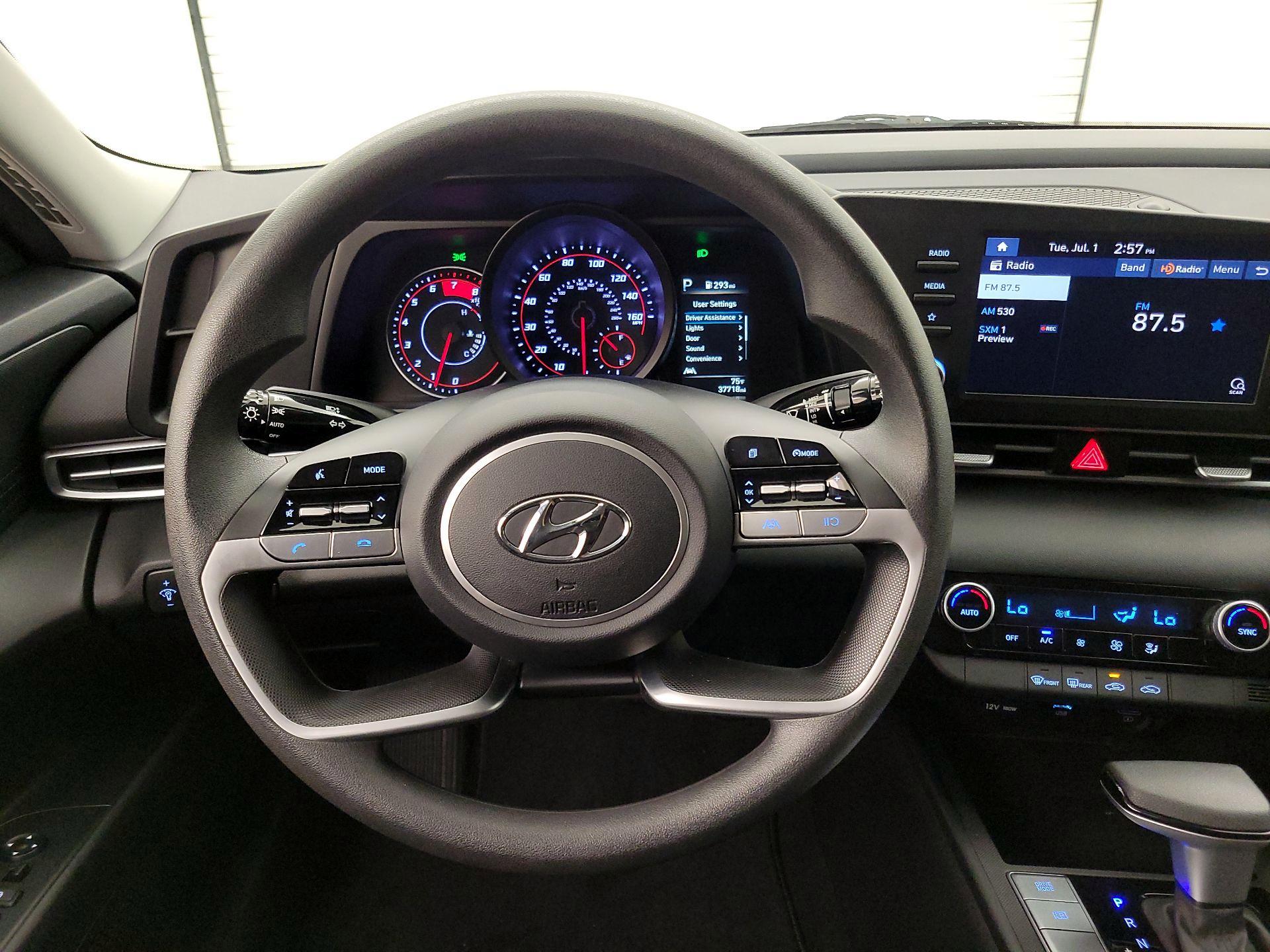 Thumbnail: 2023 Hyundai Elantra - 10