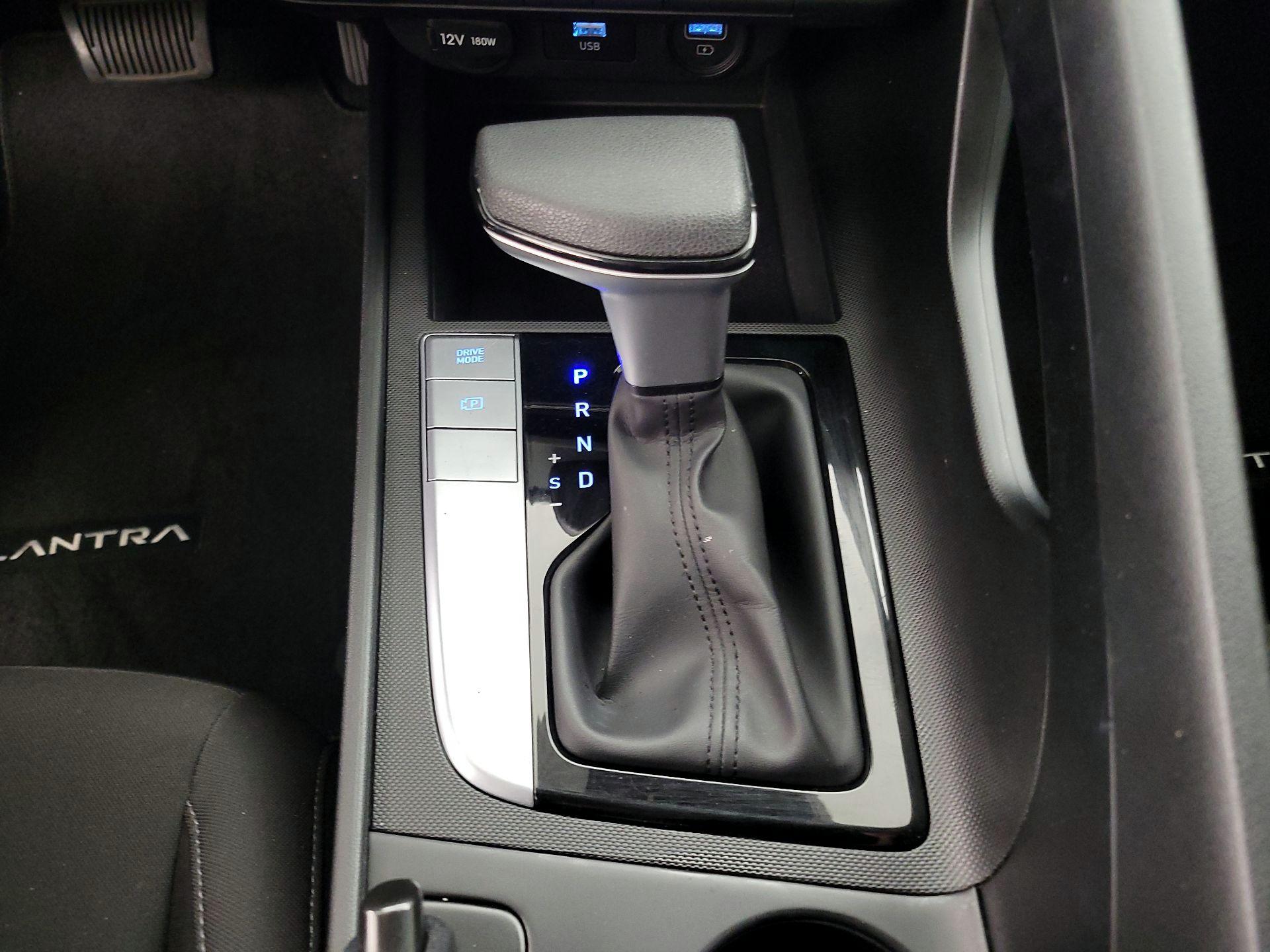 Thumbnail: 2023 Hyundai Elantra - 17