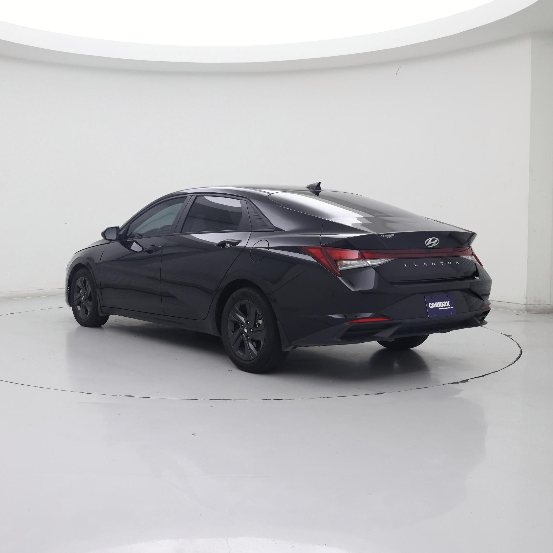 Thumbnail: 2023 Hyundai Elantra - 2