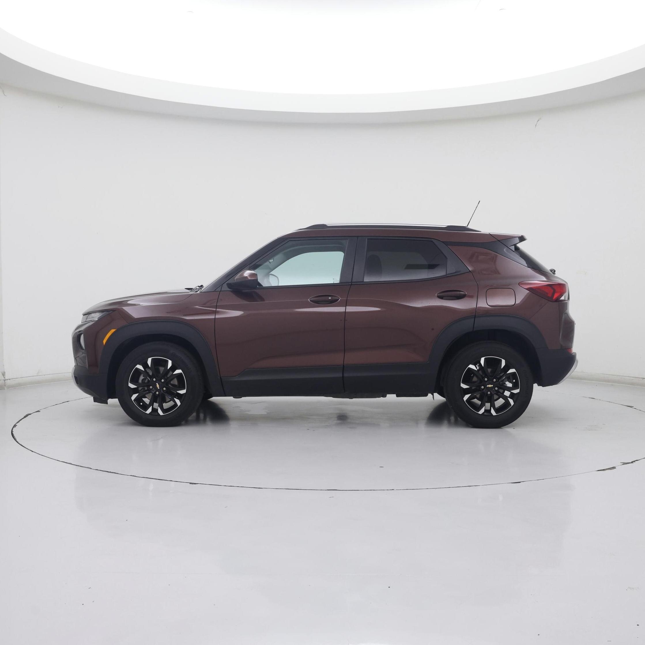 Thumbnail: 2023 Chevrolet TrailBlazer - 3