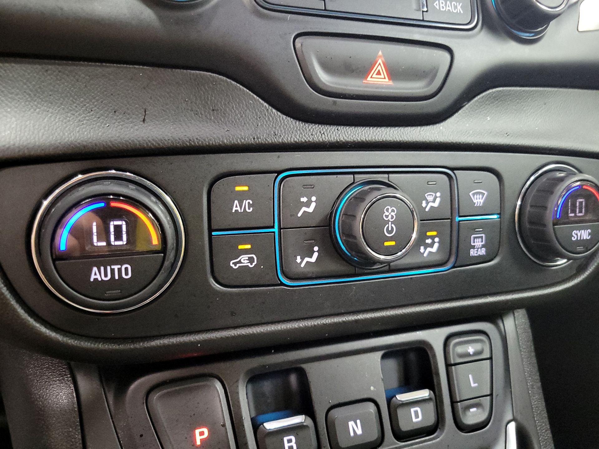 Thumbnail: 2021 GMC Terrain - 17
