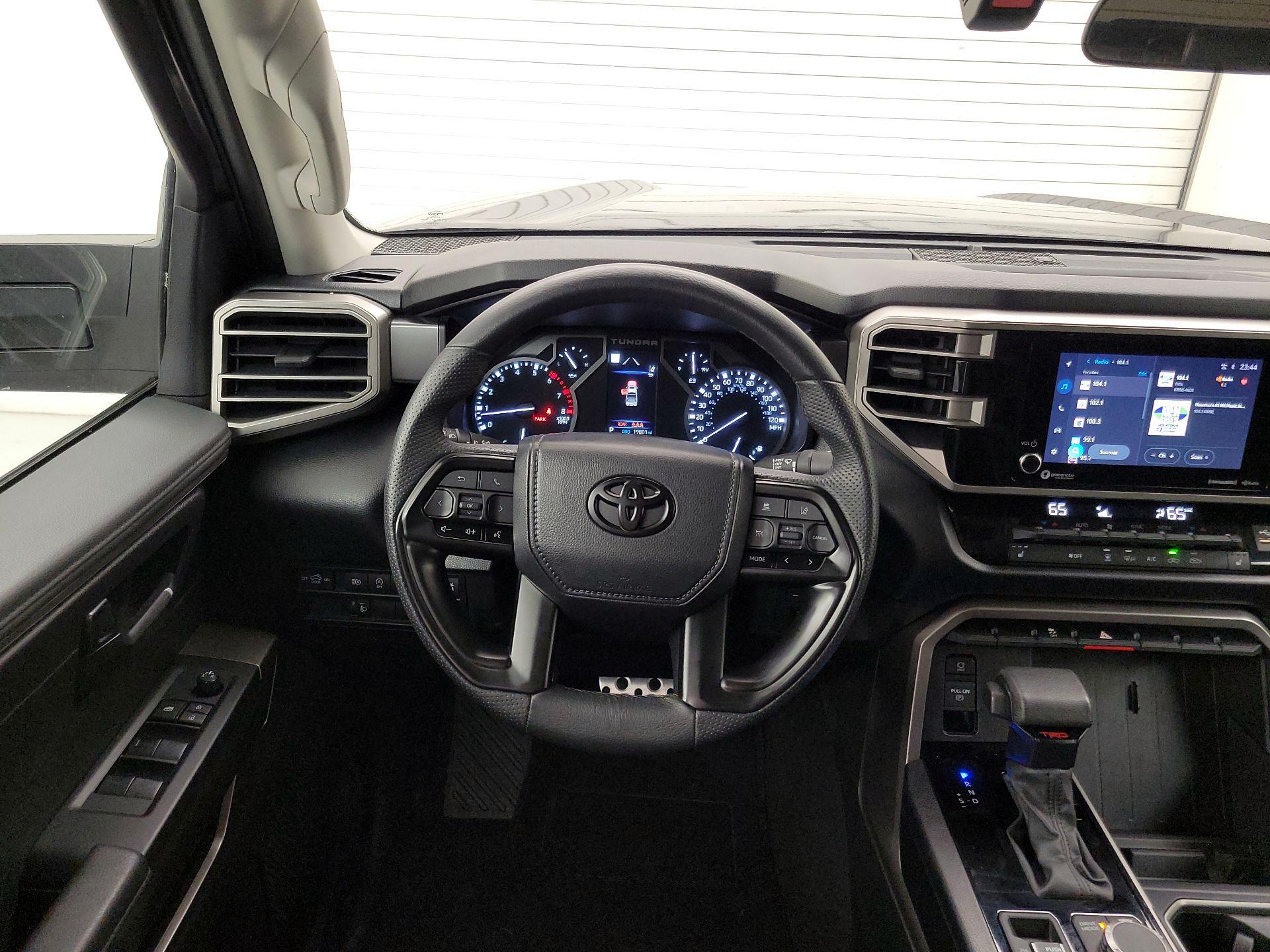 Thumbnail: 2022 Toyota Tundra - 10
