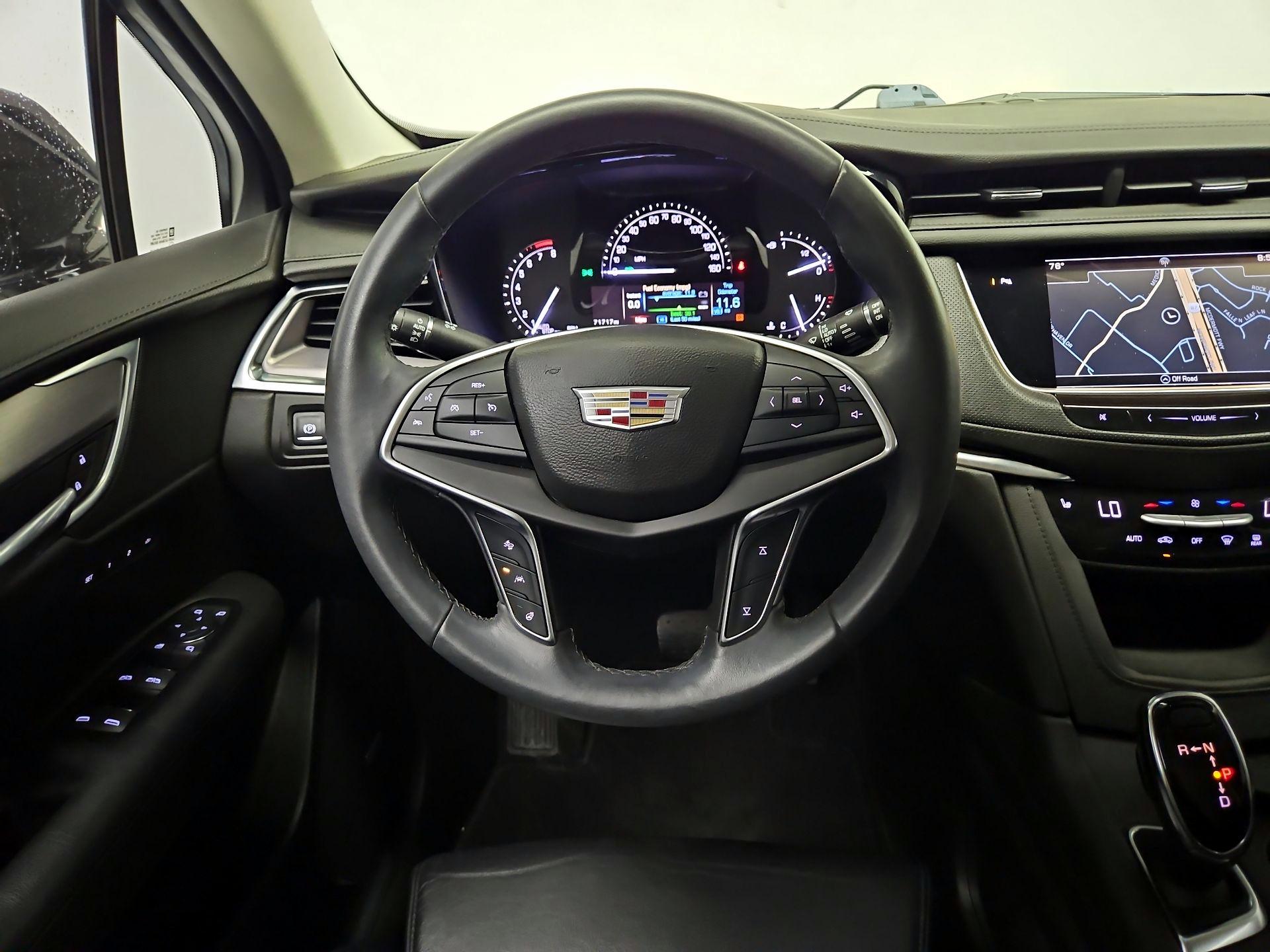 Thumbnail: 2017 Cadillac XT5 - 10