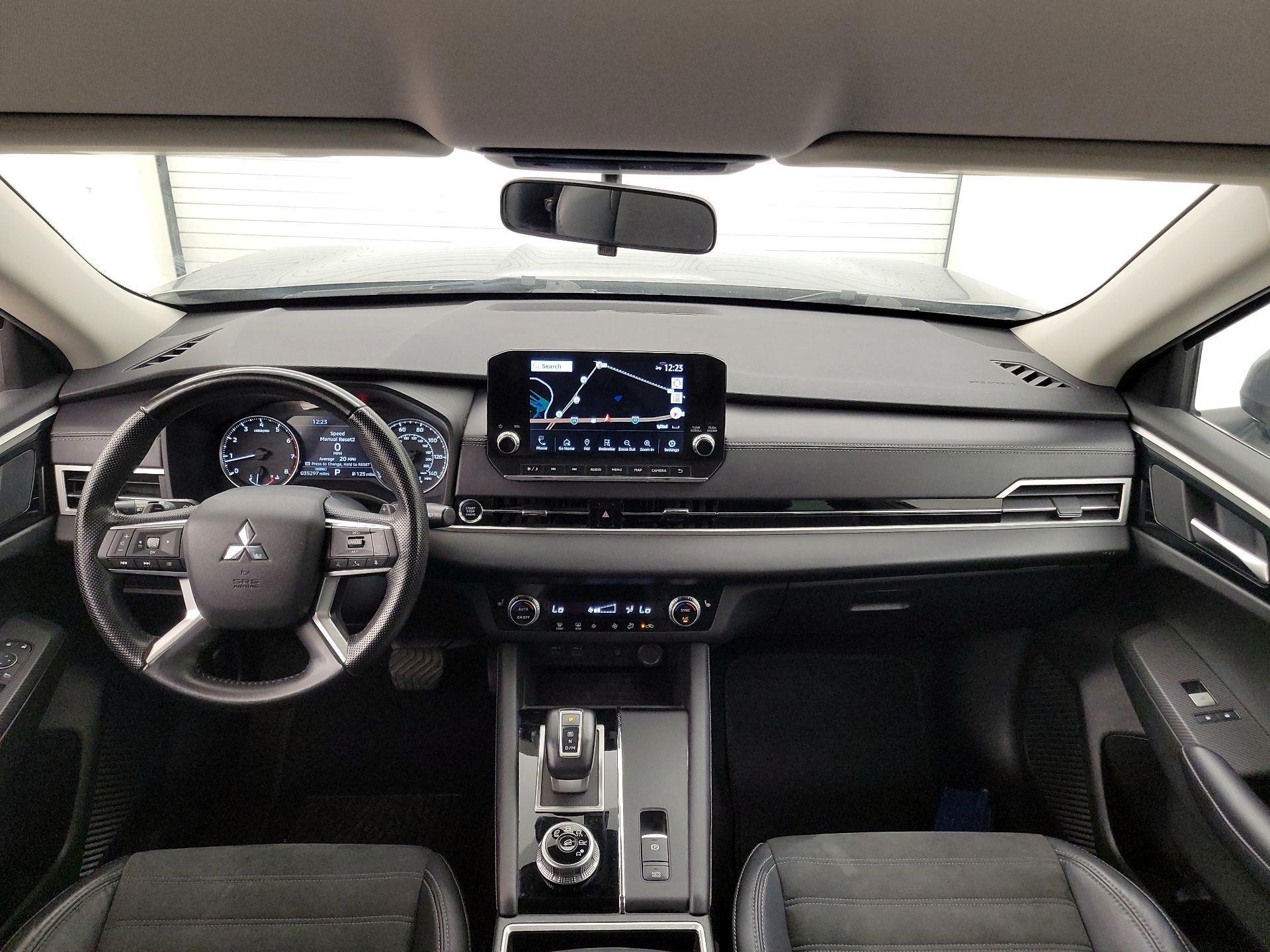 Thumbnail: 2022 Mitsubishi Outlander - 9
