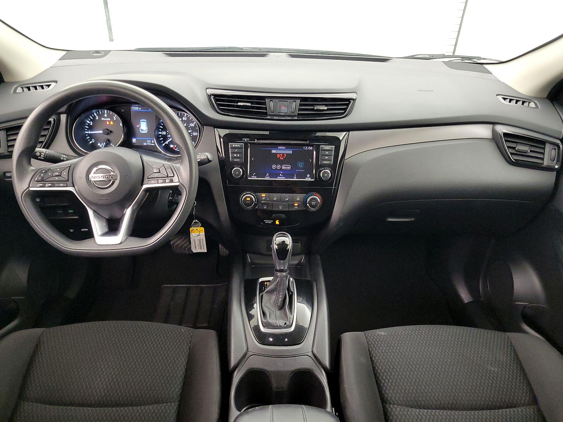Thumbnail: 2020 Nissan Rogue Sport - 9