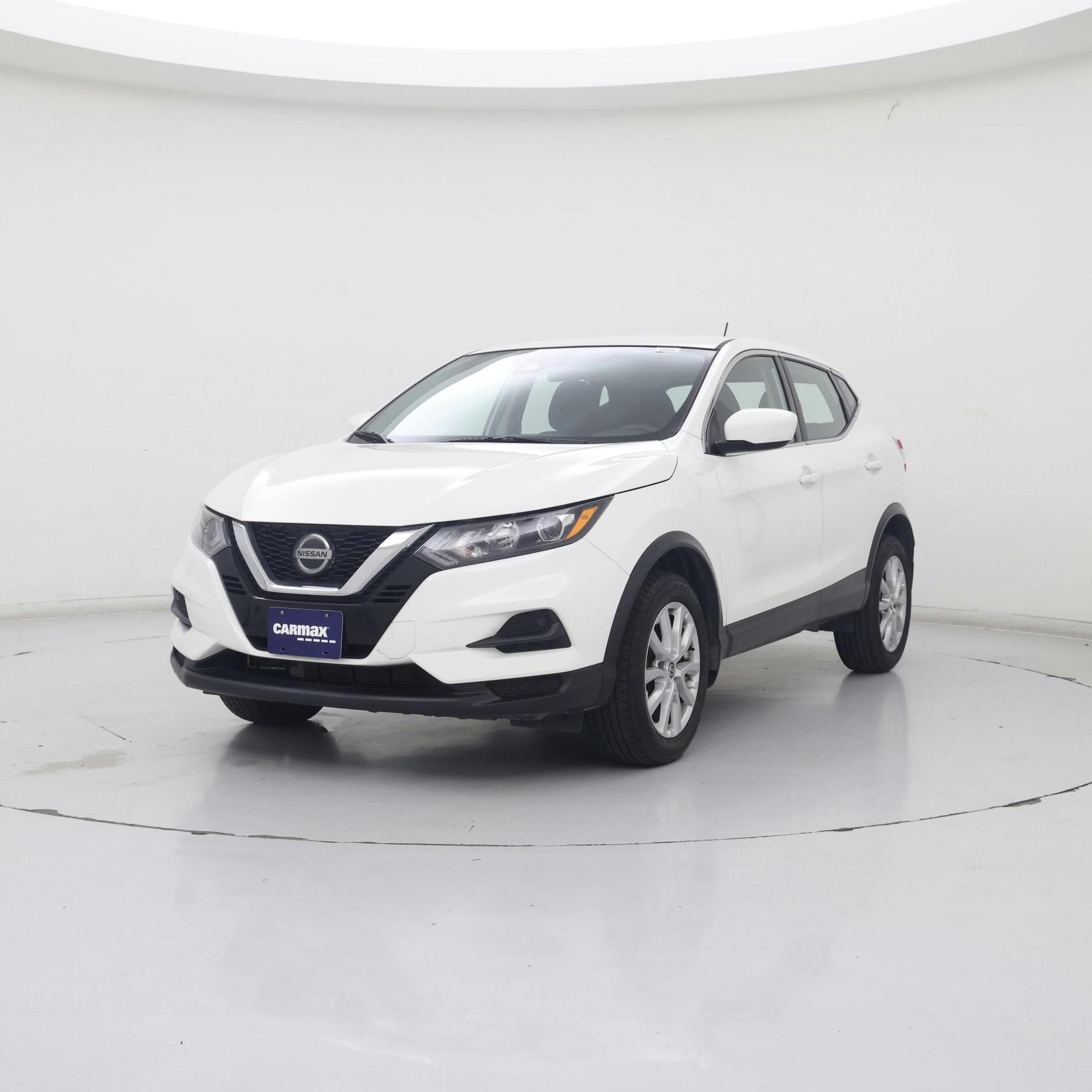 Thumbnail: 2020 Nissan Rogue Sport - 4