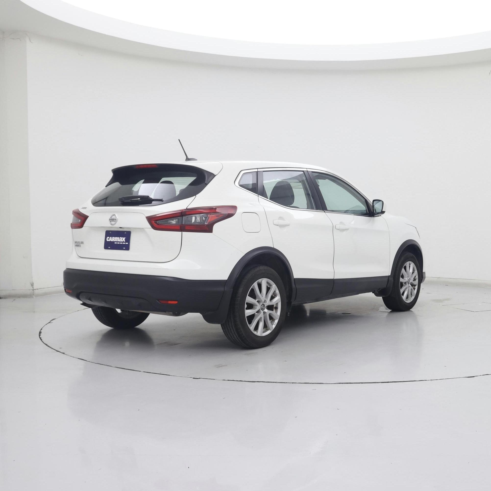 Thumbnail: 2020 Nissan Rogue Sport - 8