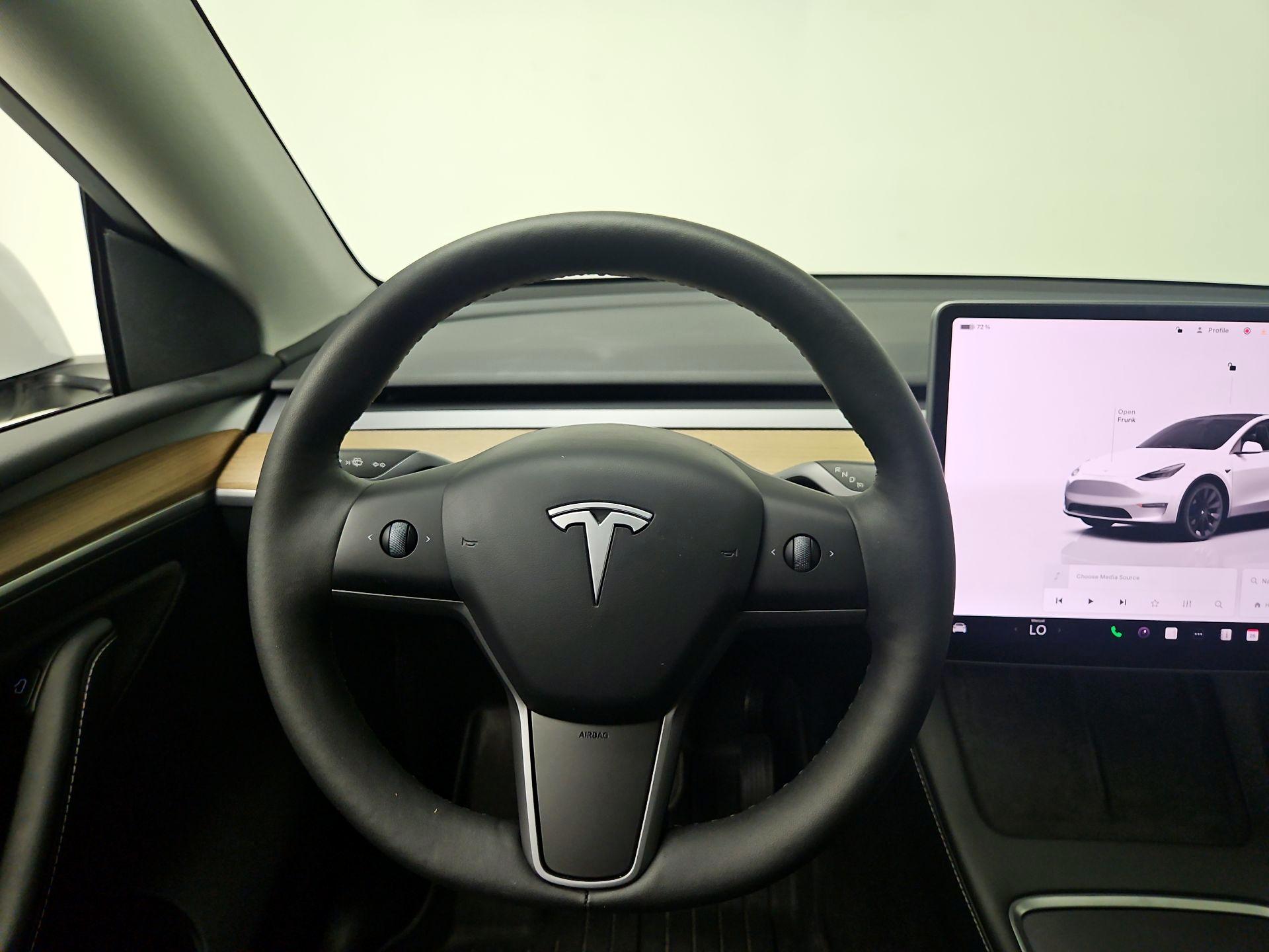 Thumbnail: 2023 Tesla Model Y - 10