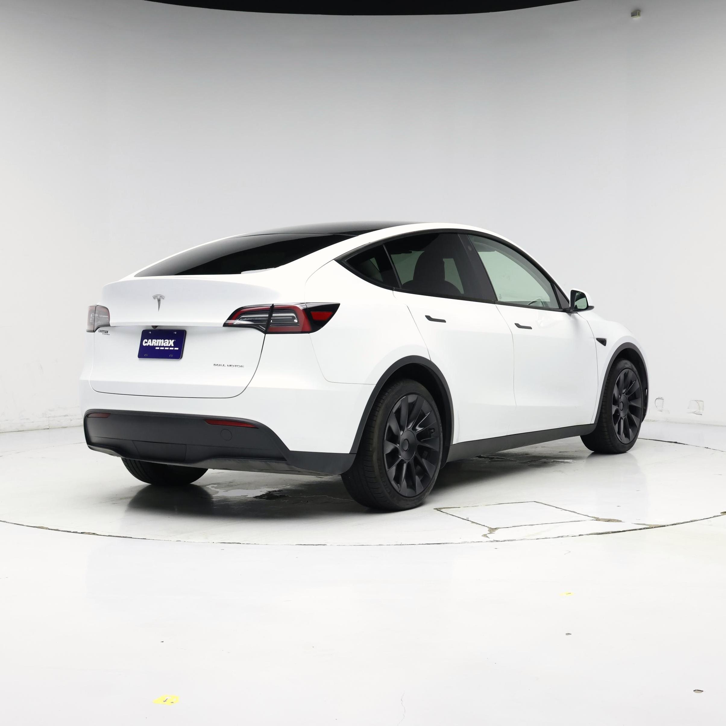 Thumbnail: 2023 Tesla Model Y - 8