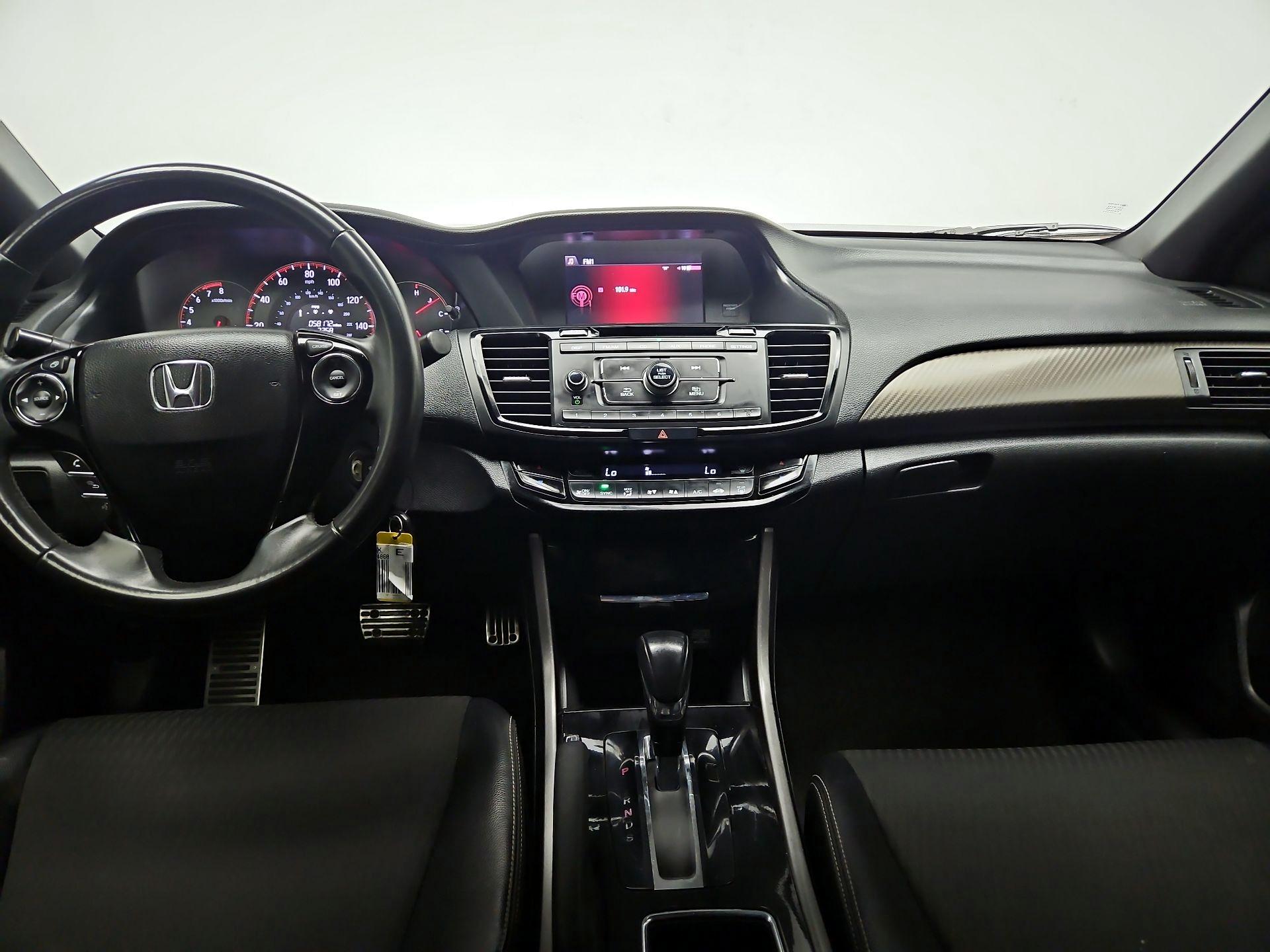 Thumbnail: 2016 Honda Accord - 9