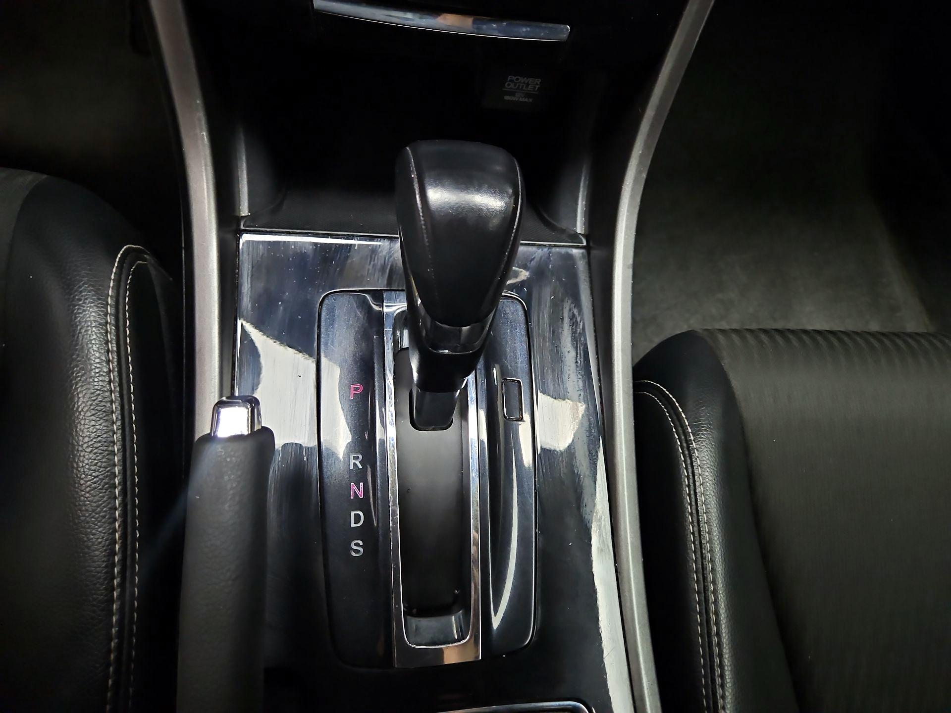 Thumbnail: 2016 Honda Accord - 17