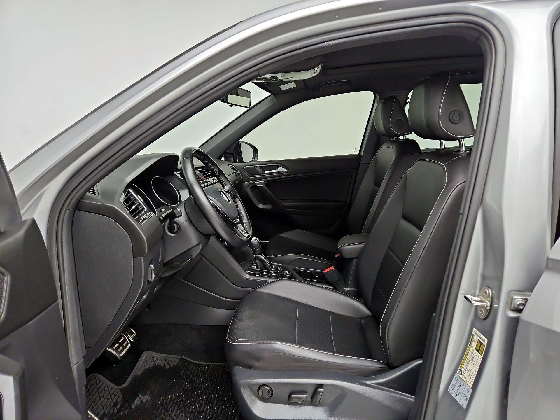 Thumbnail: 2021 Volkswagen Tiguan - 11