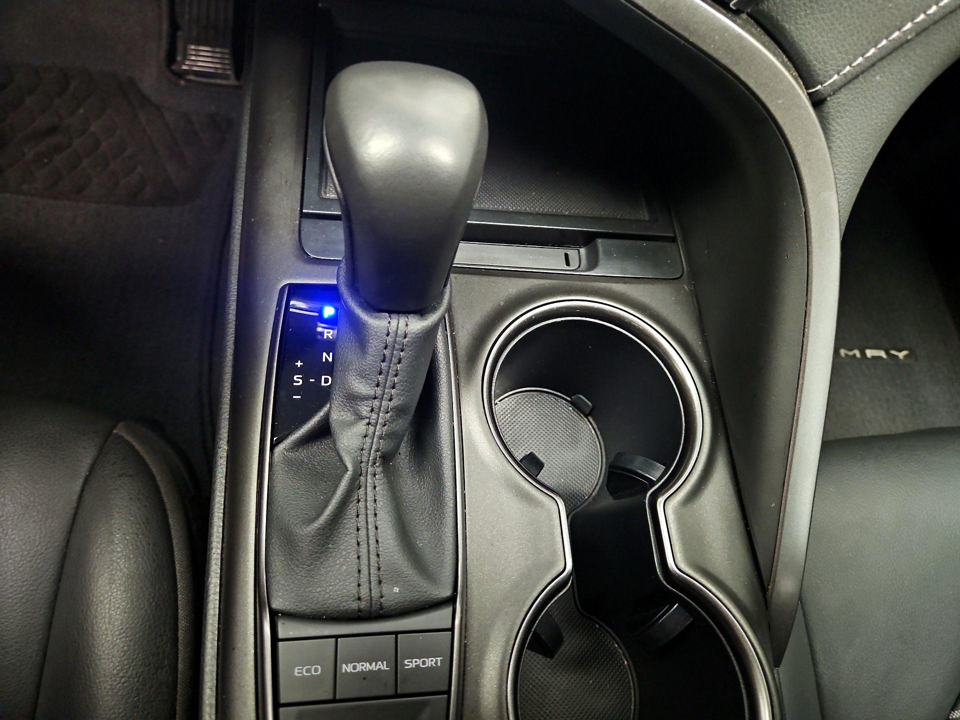 Thumbnail: 2024 Toyota Camry - 17