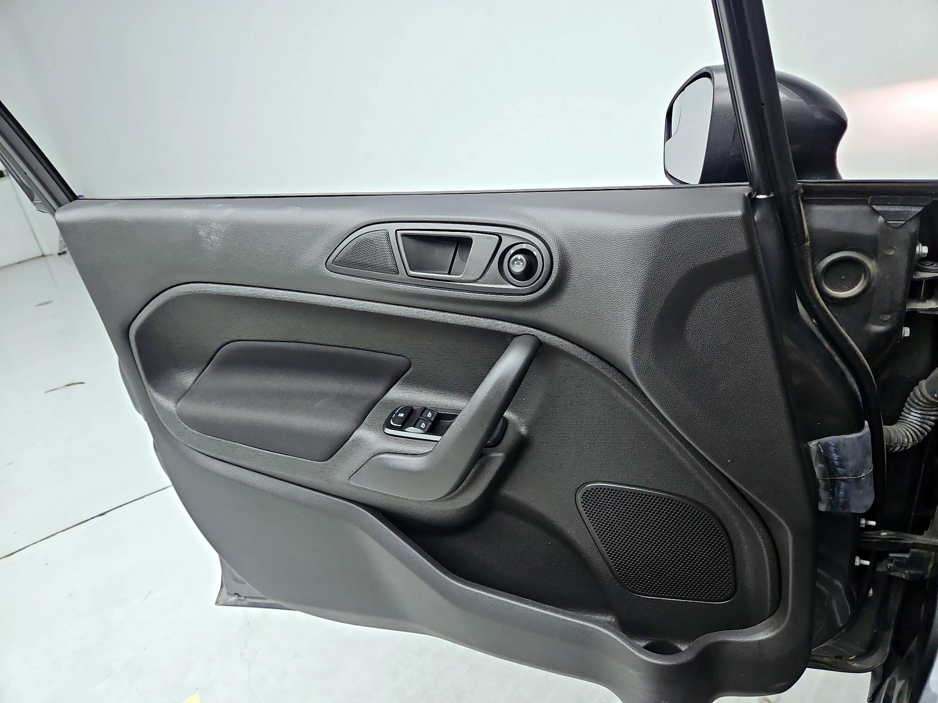 Thumbnail: 2019 Ford Fiesta - 12