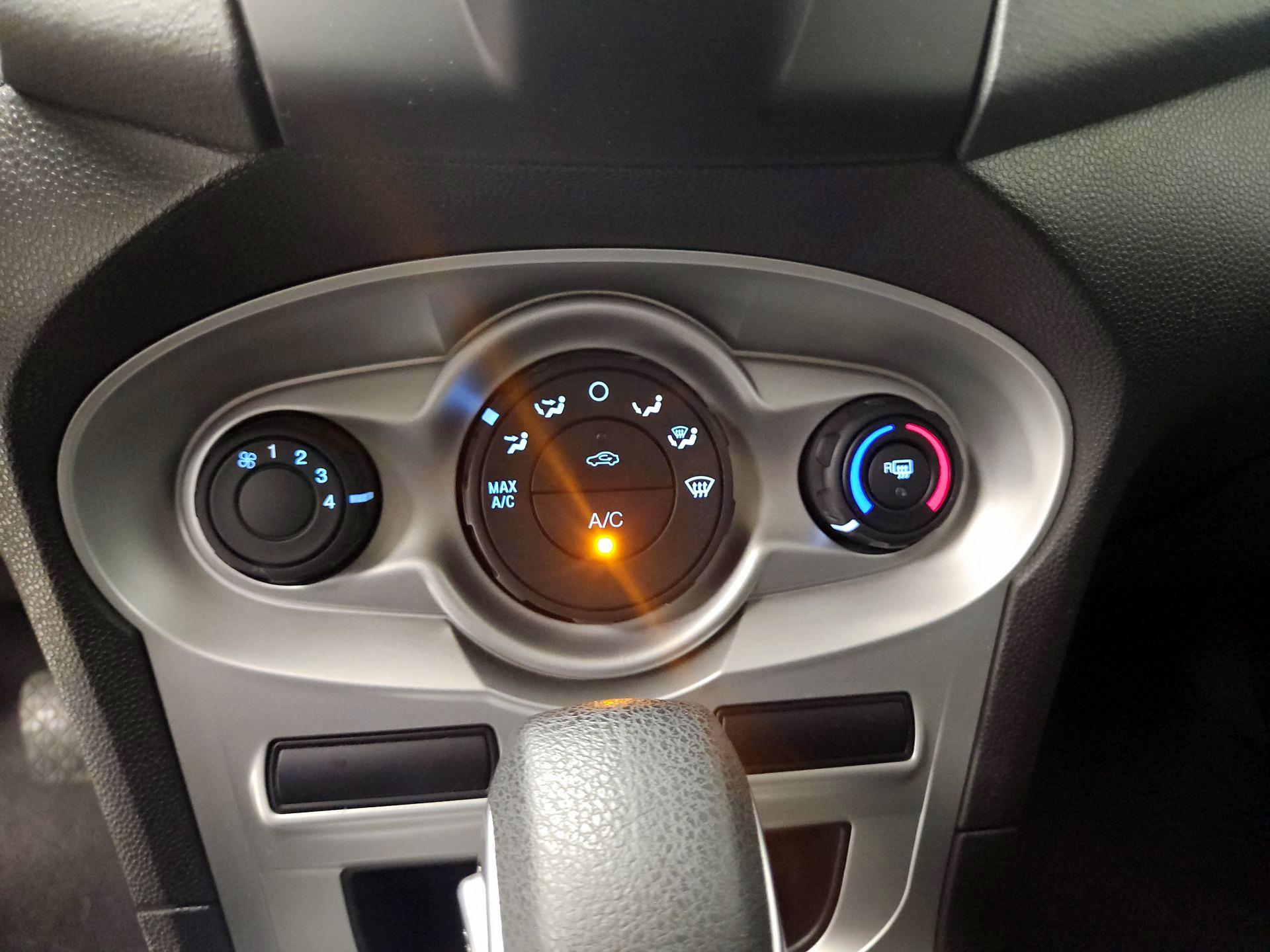 Thumbnail: 2019 Ford Fiesta - 16