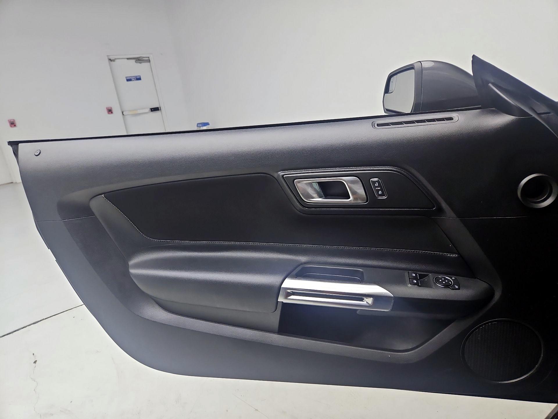 Thumbnail: 2018 Ford Mustang - 12