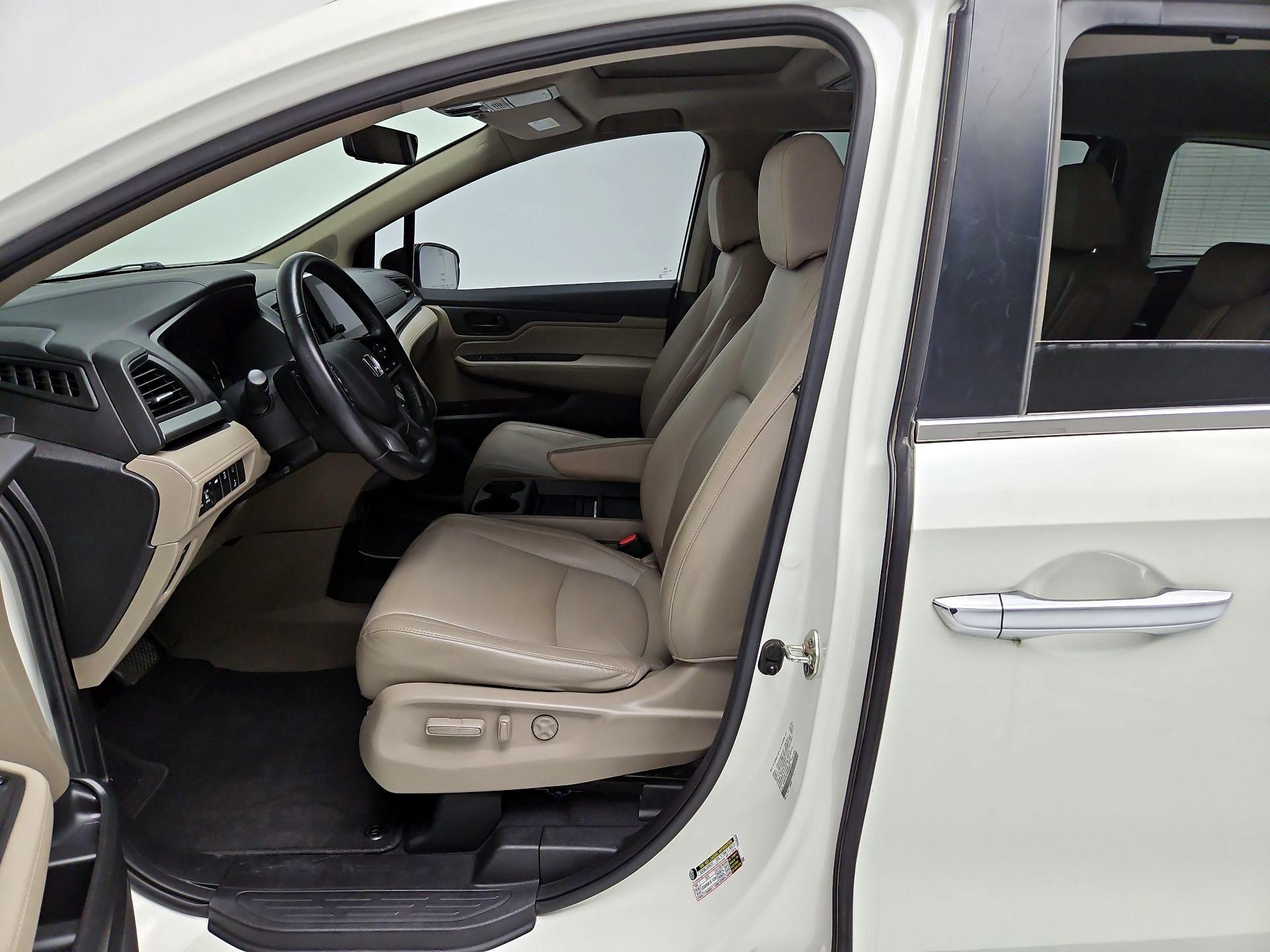 Thumbnail: 2019 Honda Odyssey - 11