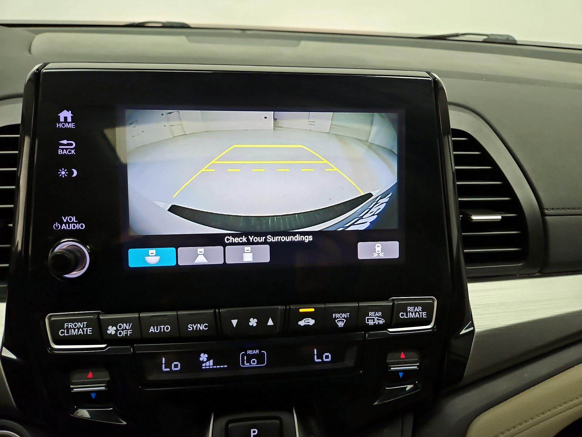 Thumbnail: 2019 Honda Odyssey - 15