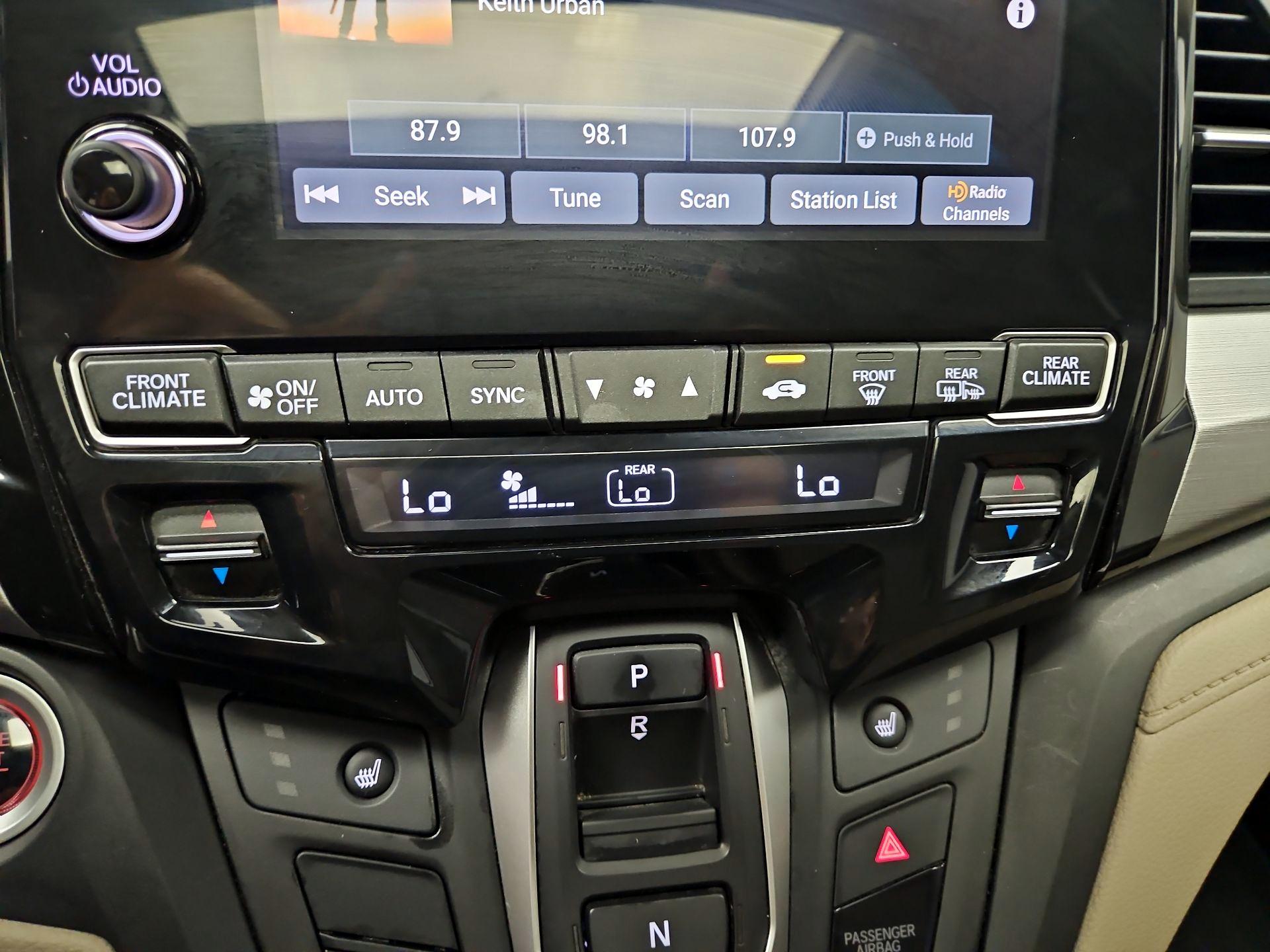 Thumbnail: 2019 Honda Odyssey - 17