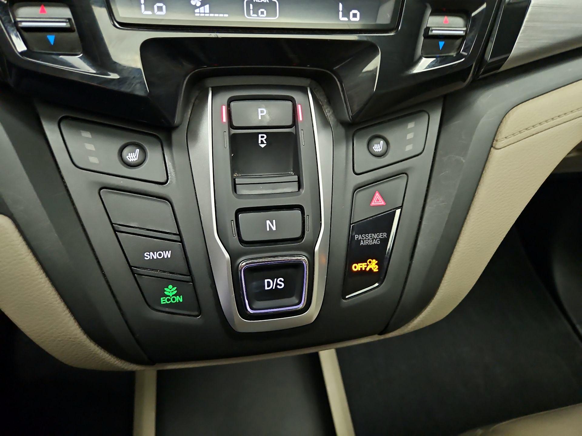 Thumbnail: 2019 Honda Odyssey - 18