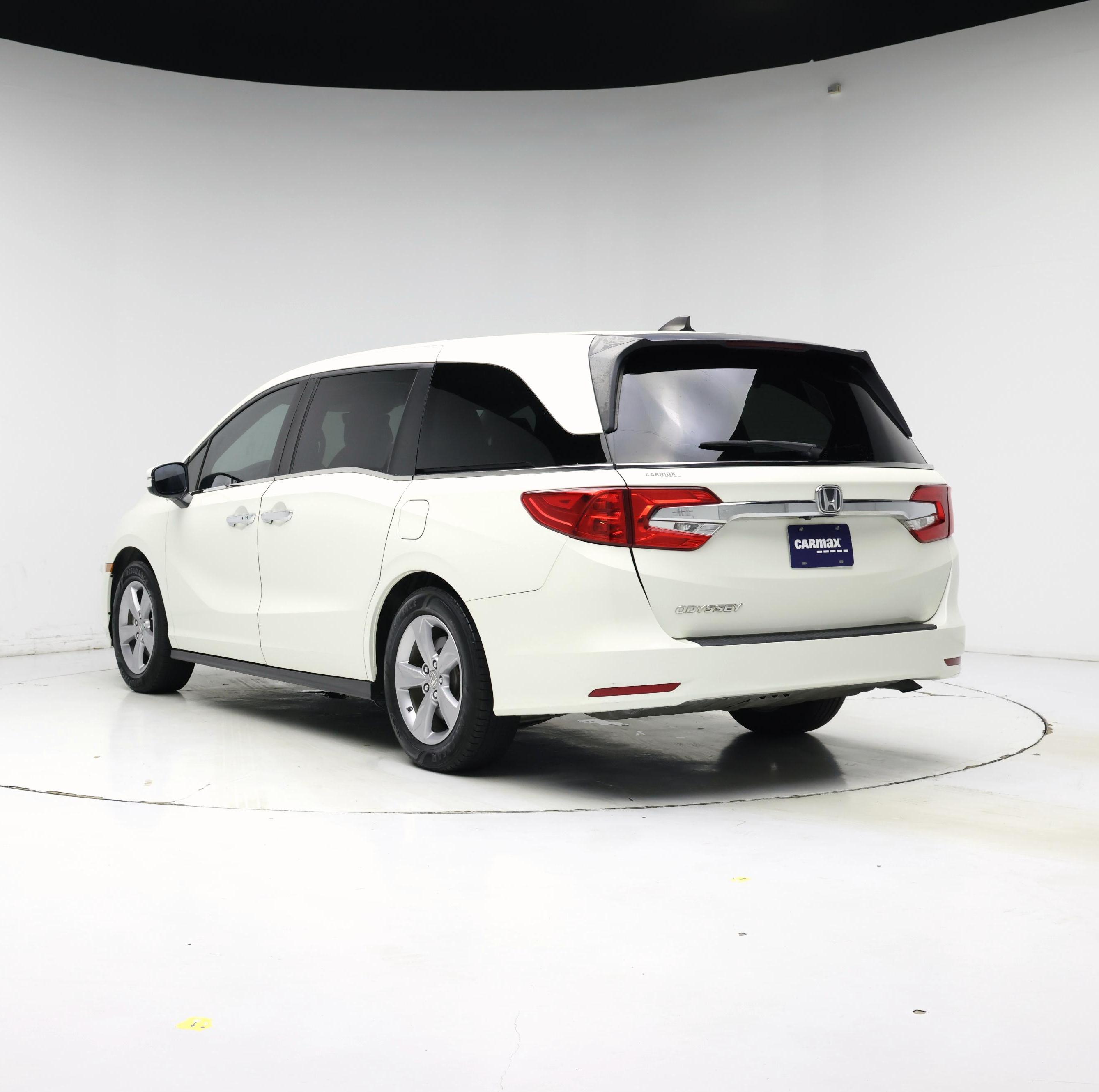 Thumbnail: 2019 Honda Odyssey - 2