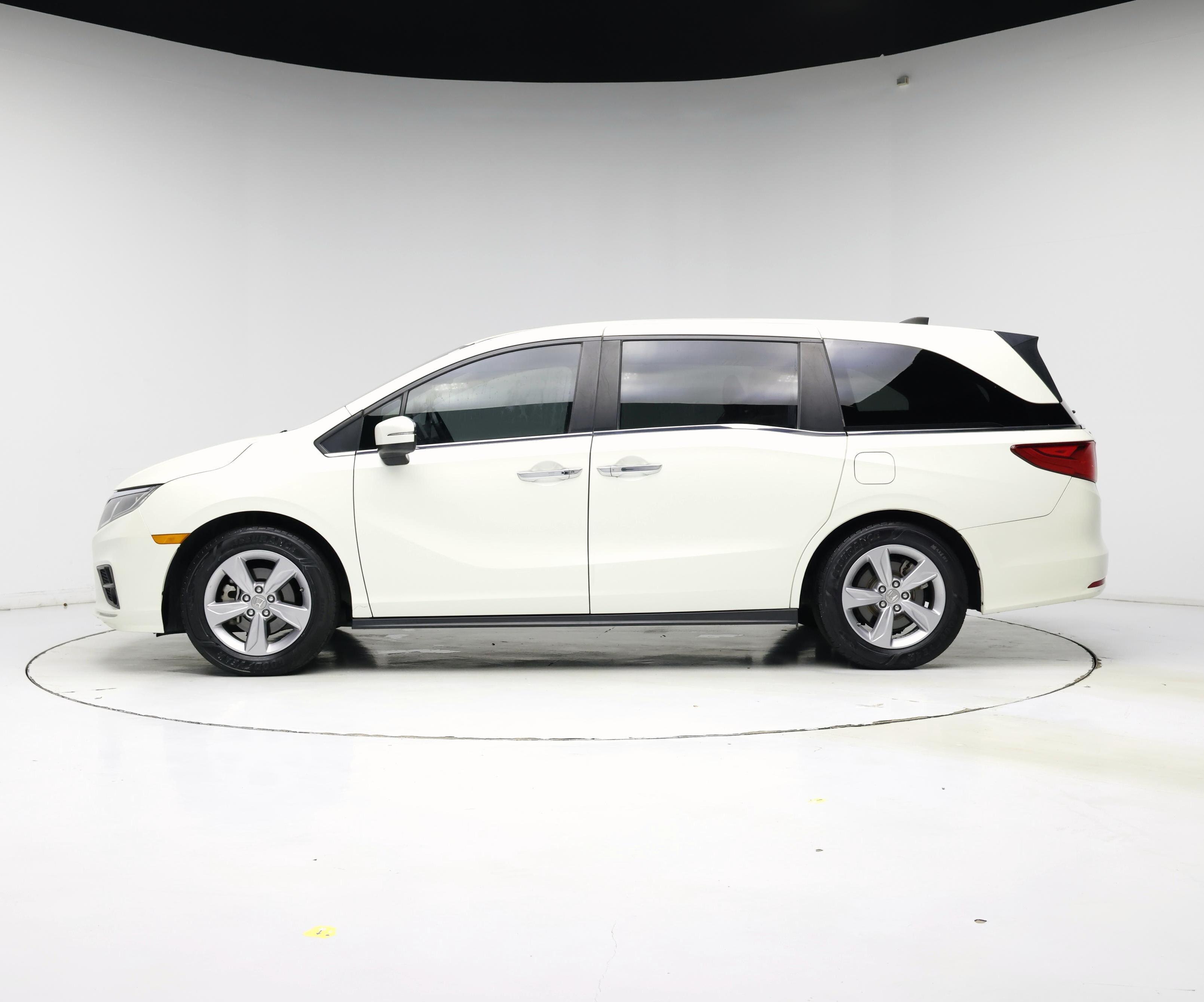 Thumbnail: 2019 Honda Odyssey - 3