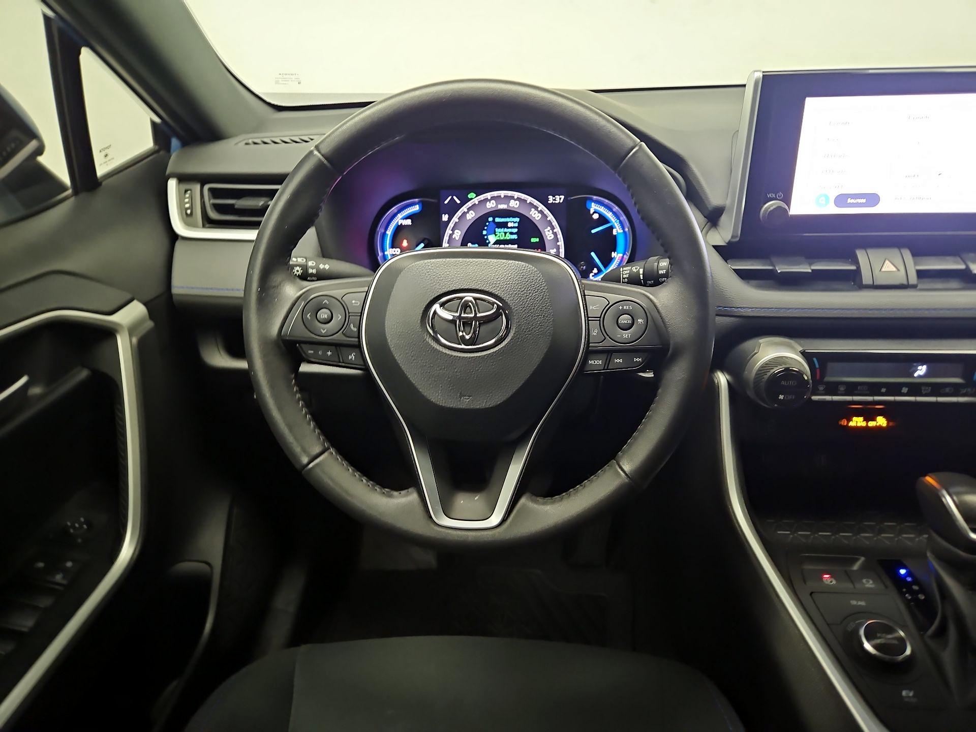 Thumbnail: 2023 Toyota RAV4 - 10