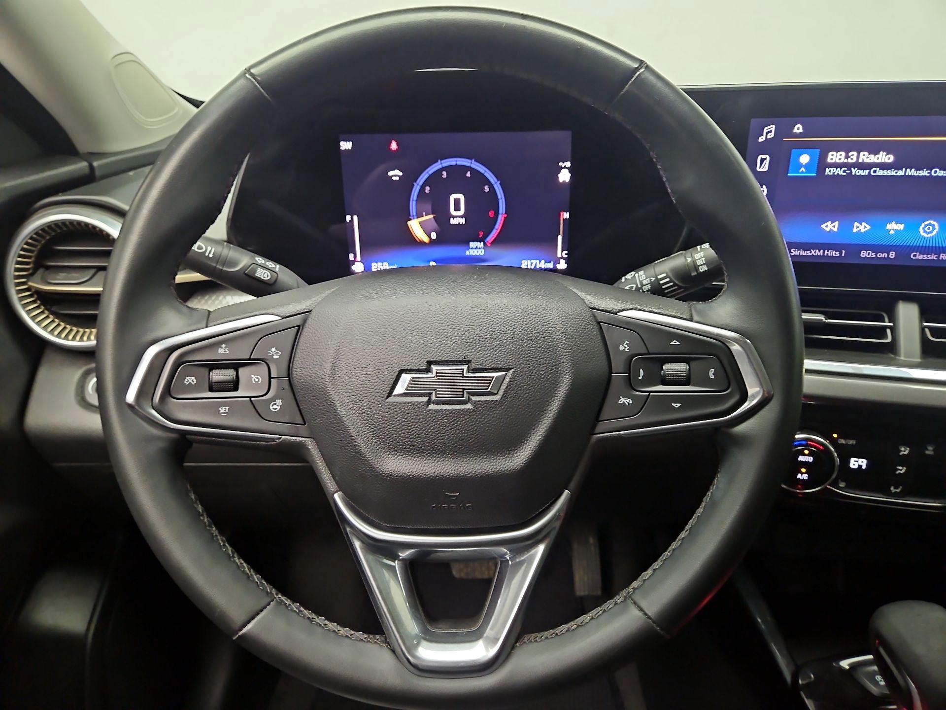 Thumbnail: 2024 Chevrolet Trax - 10