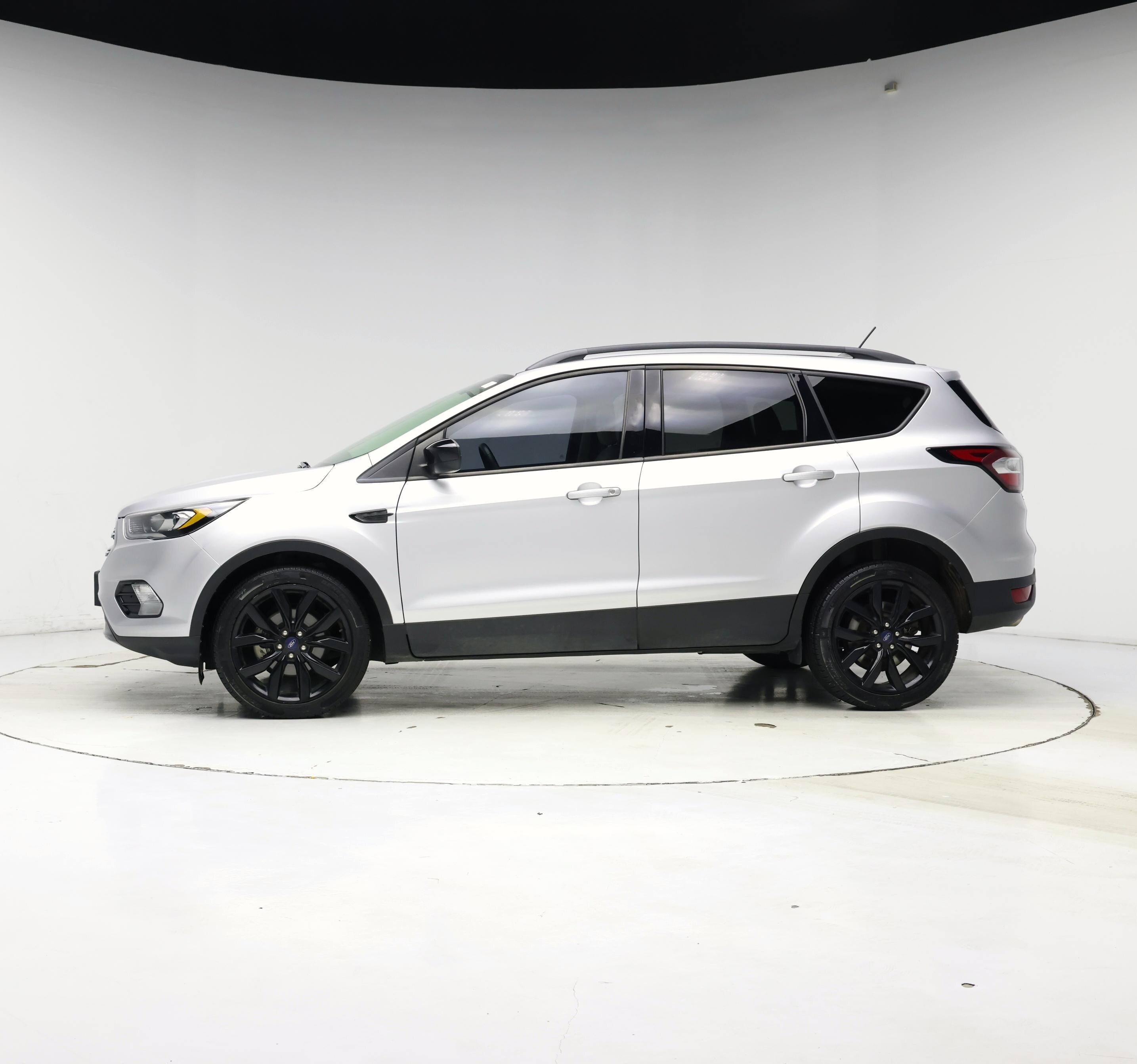 Thumbnail: 2018 Ford Escape - 3