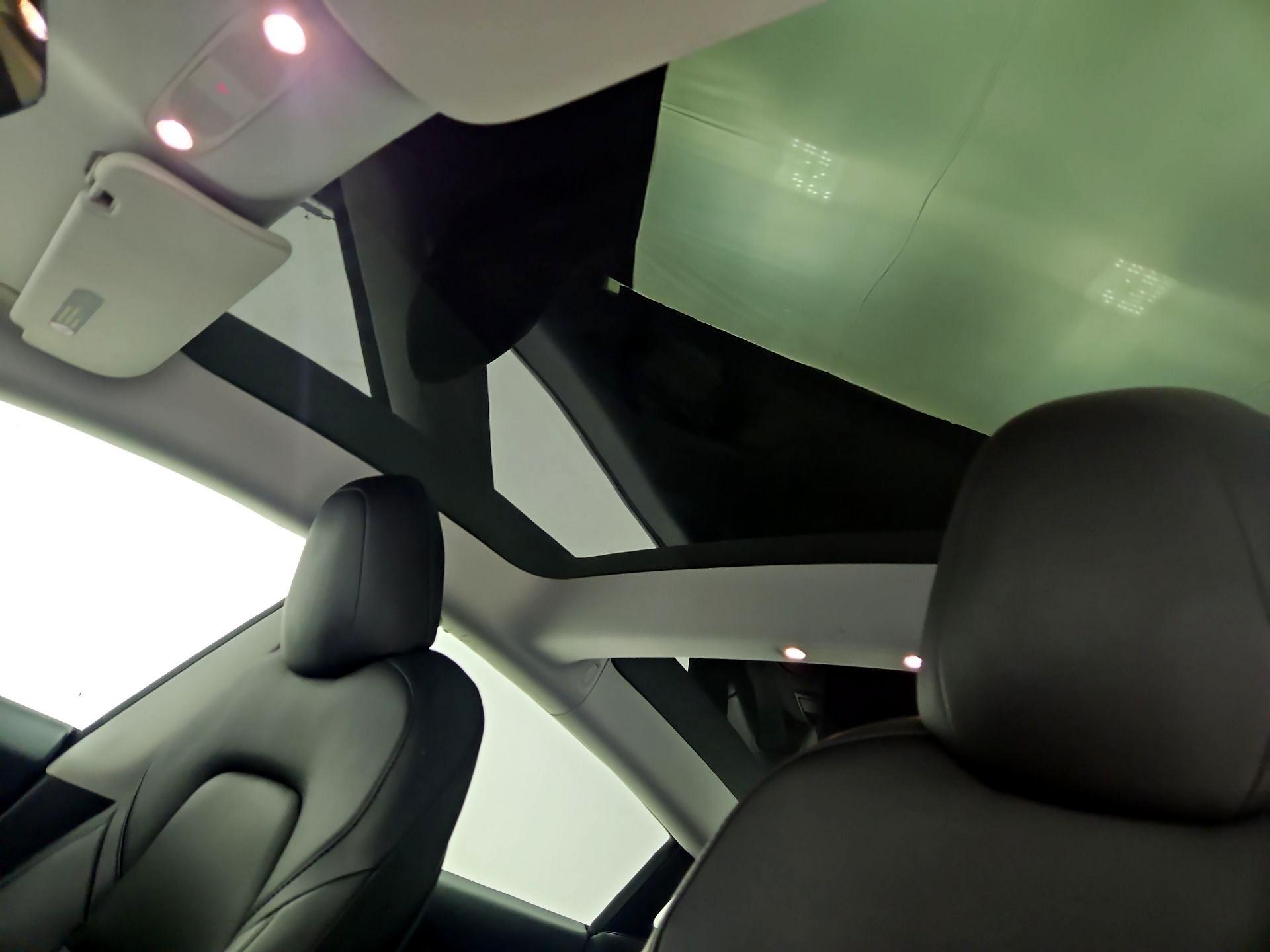Thumbnail: 2021 Tesla Model 3 - 17