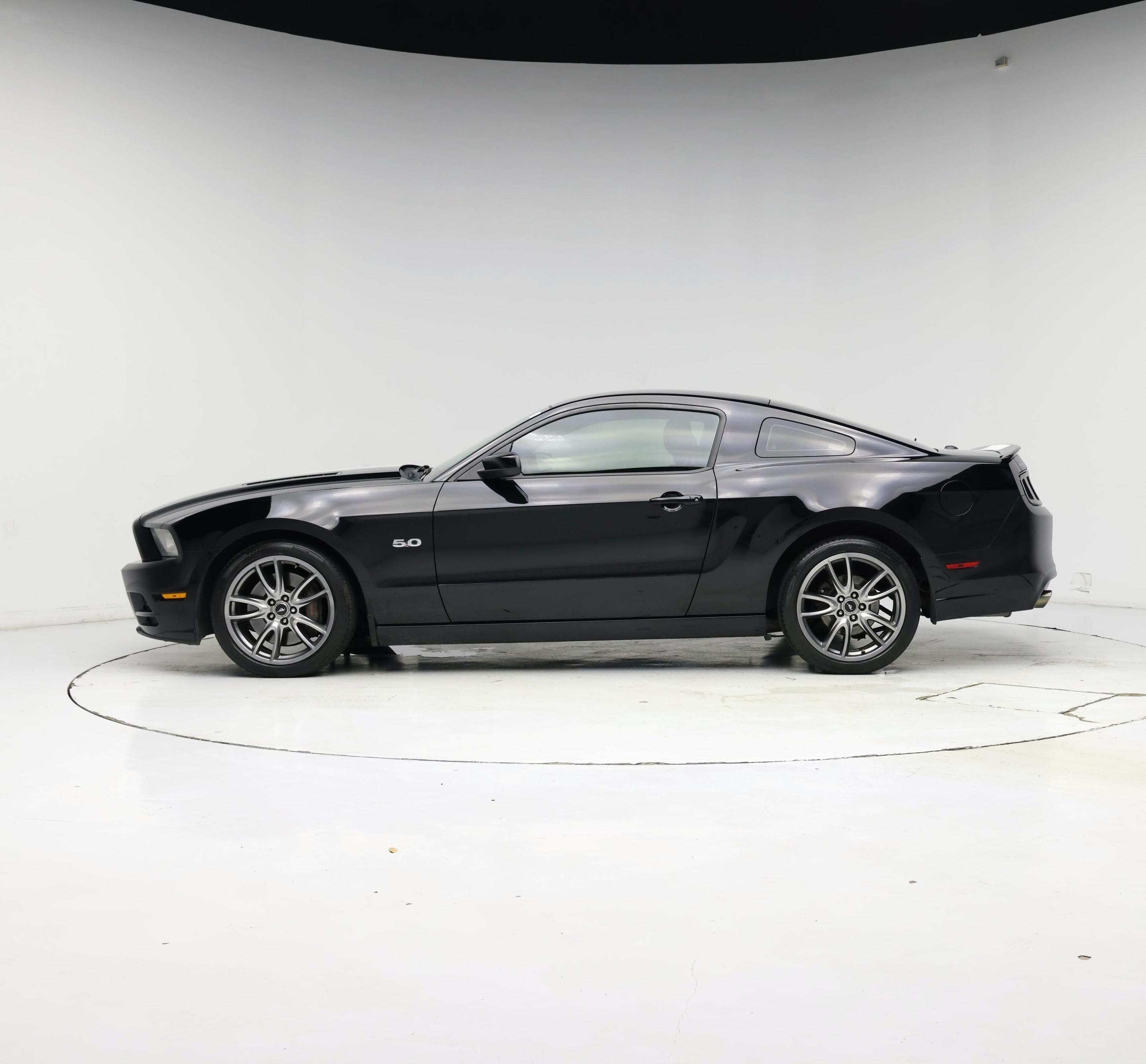 Thumbnail: 2014 Ford Mustang - 3
