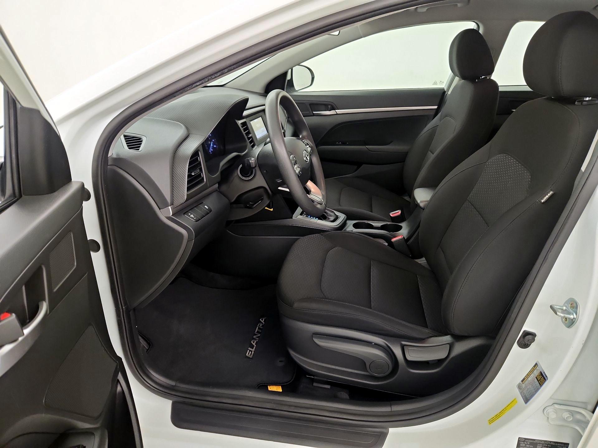 Thumbnail: 2019 Hyundai Elantra - 11
