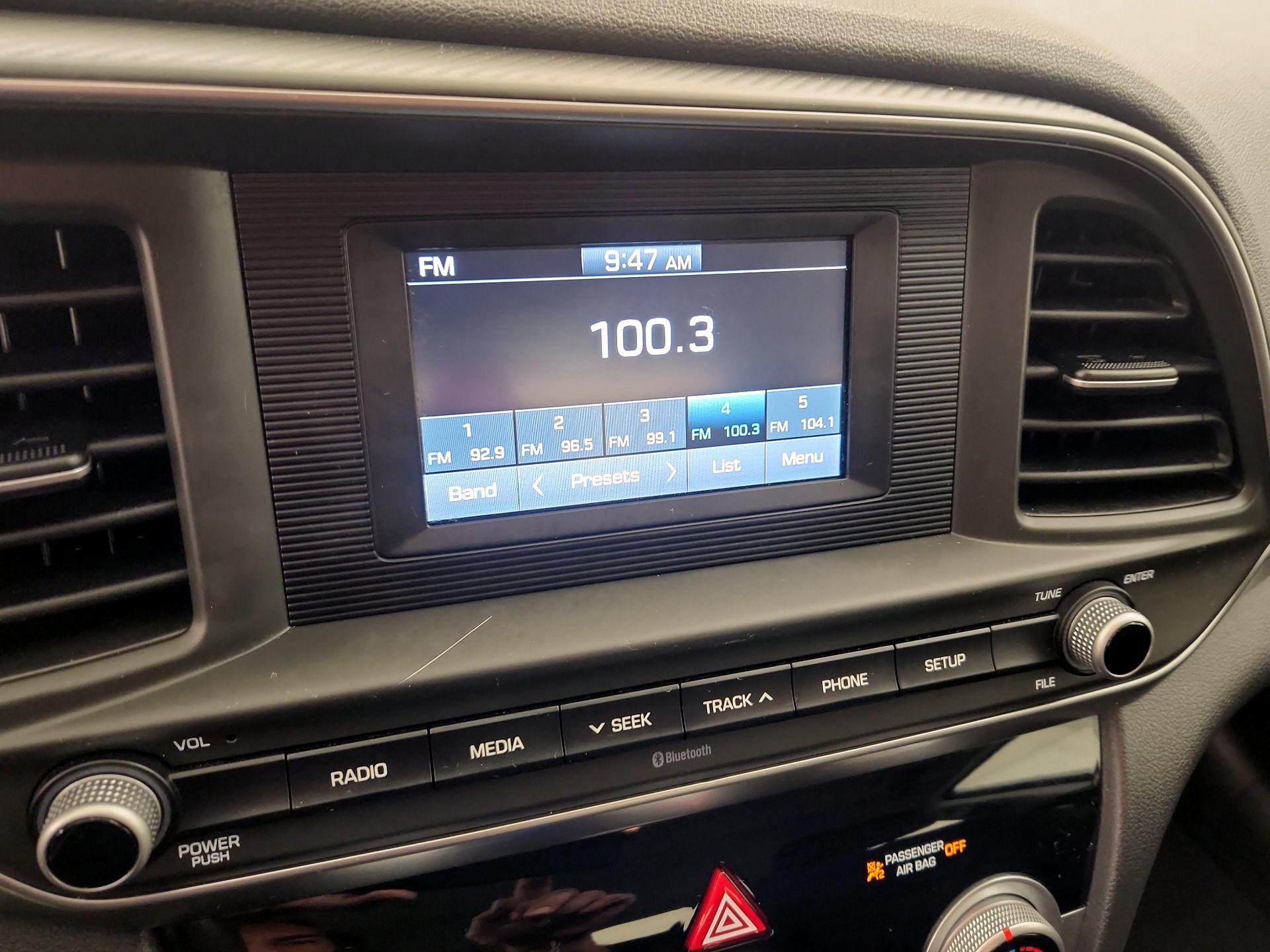 Thumbnail: 2019 Hyundai Elantra - 15