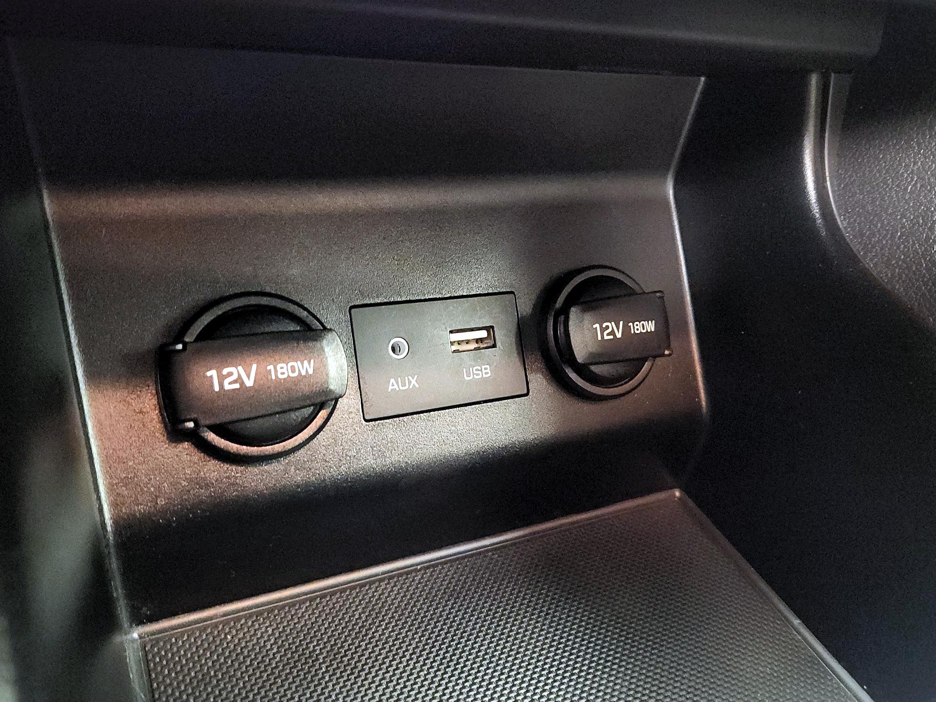 Thumbnail: 2019 Hyundai Elantra - 18