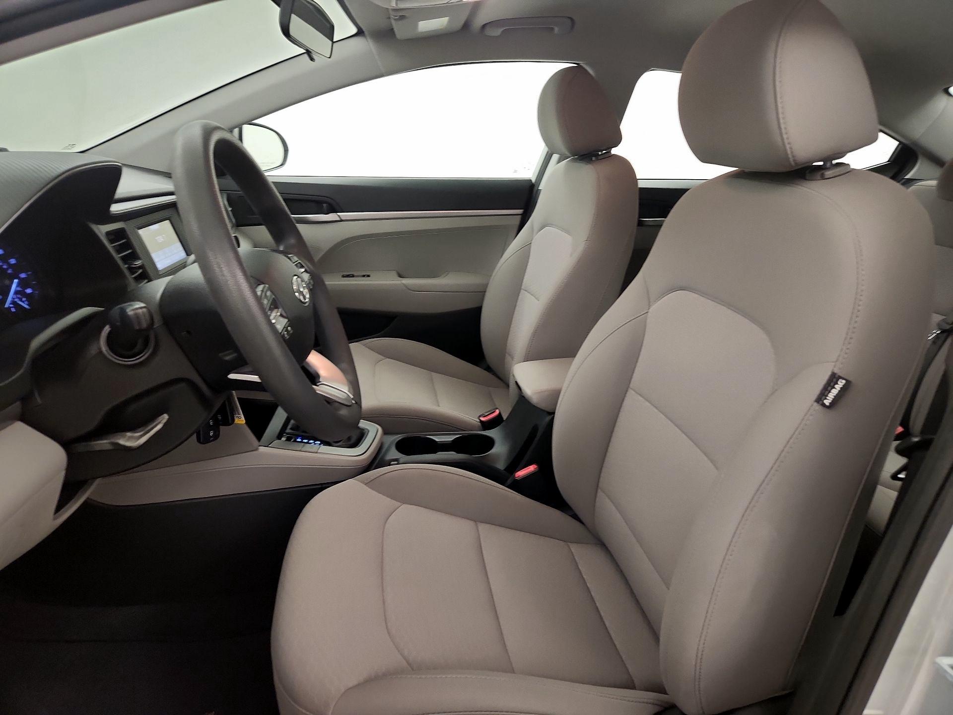 Thumbnail: 2019 Hyundai Elantra - 11
