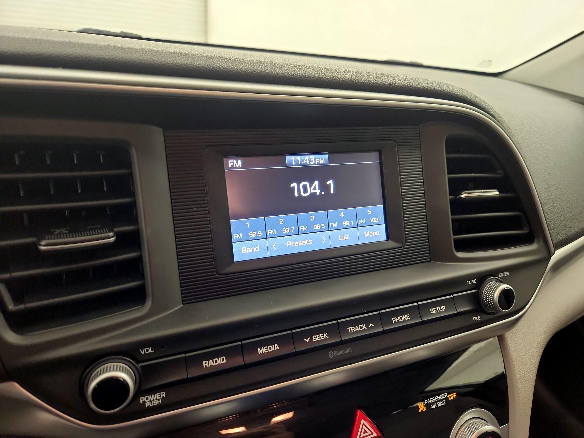 Thumbnail: 2019 Hyundai Elantra - 15