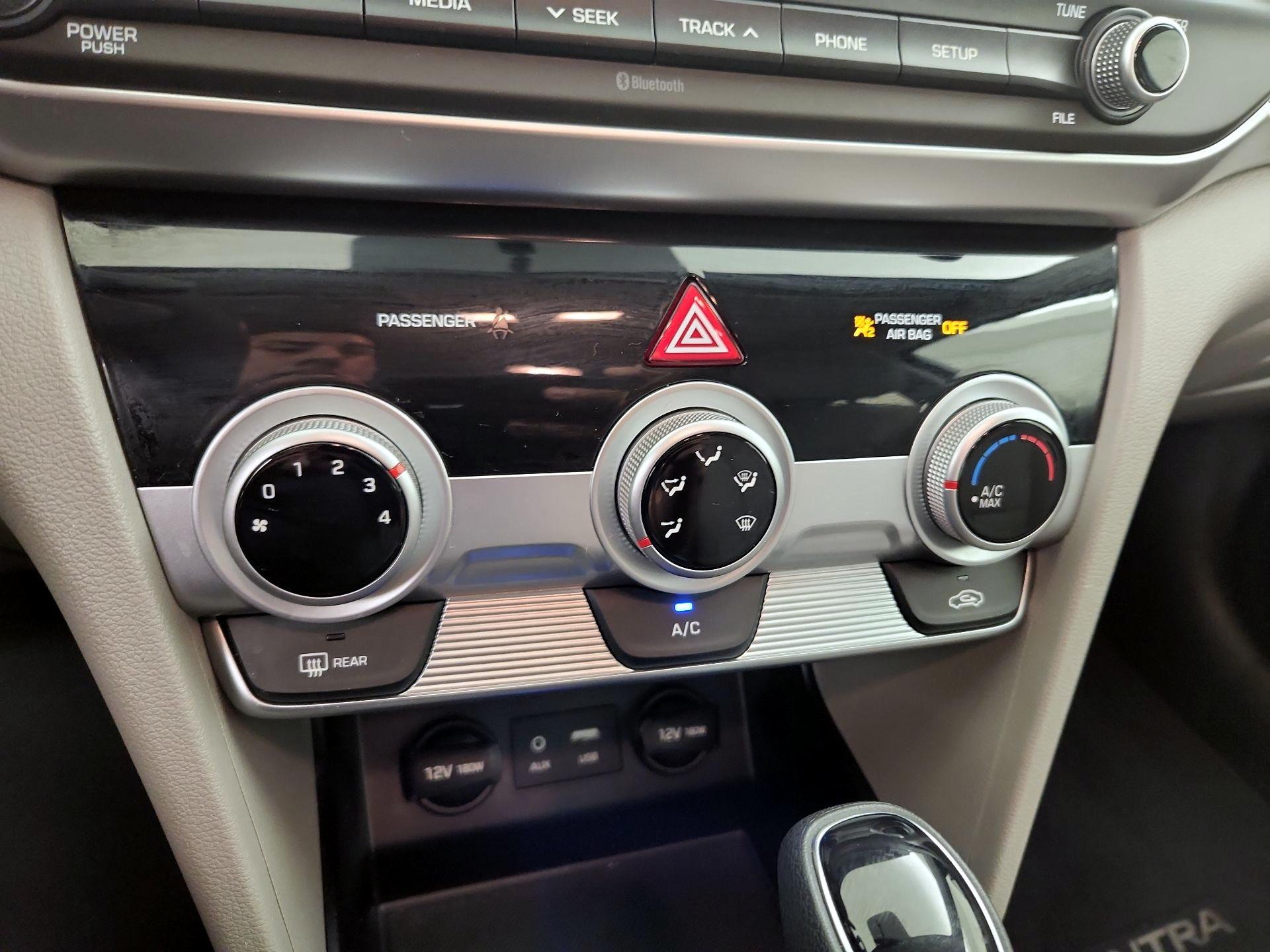 Thumbnail: 2019 Hyundai Elantra - 16