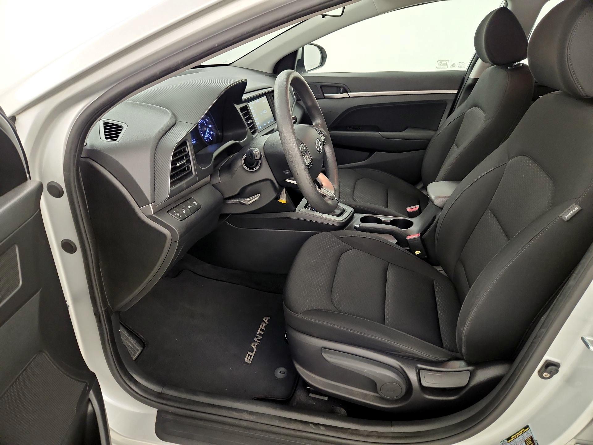 Thumbnail: 2019 Hyundai Elantra - 11